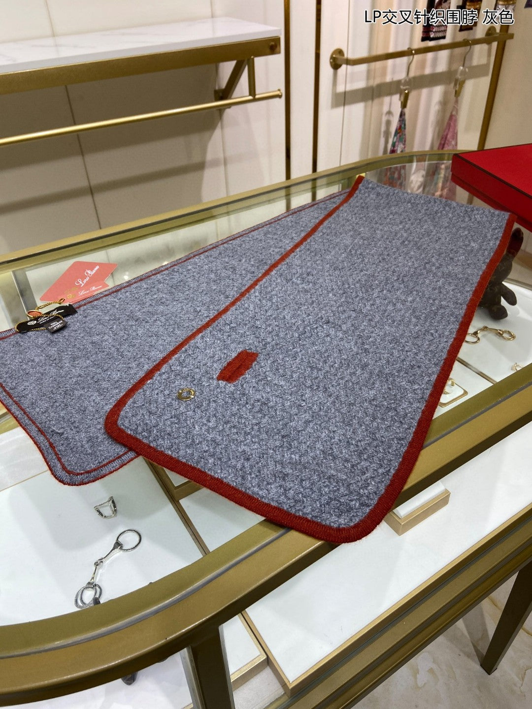 LP Scarf 125 CM In Dark Grey With Red Border Cashmere 201756