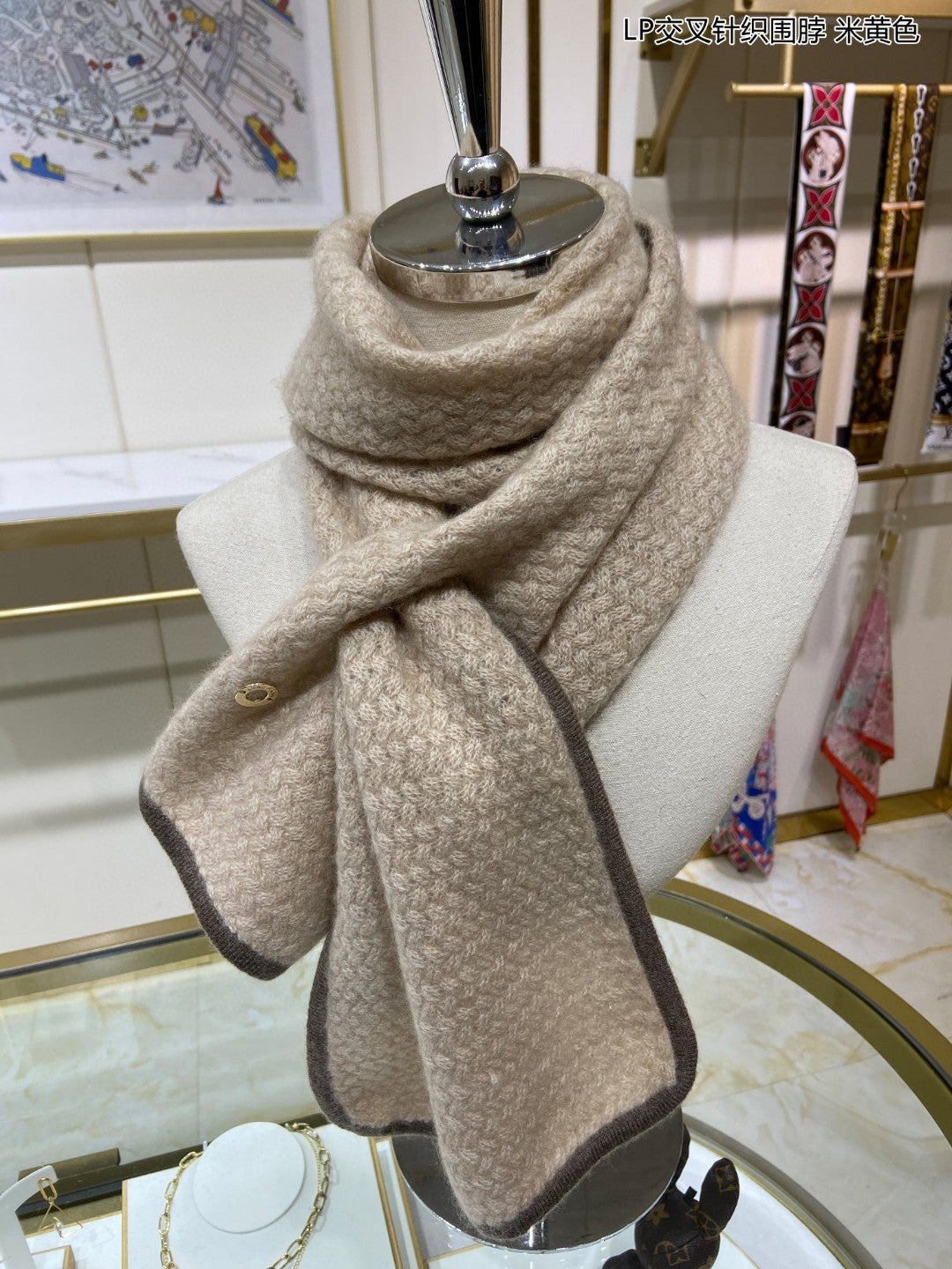LP Scarf 125 CM In Light Beige With Earth Brown Border Cashmere 201759