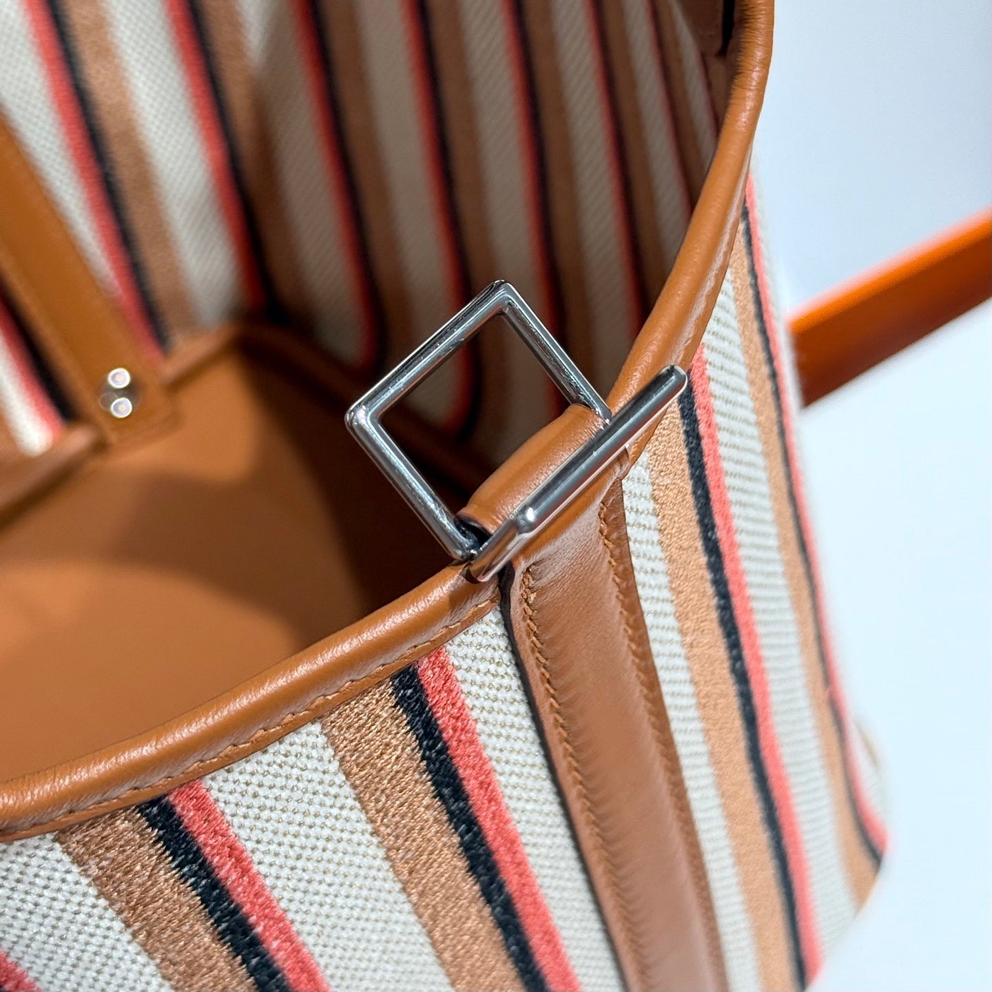 Picotin Lock 18 Gold Swift Calfskin Multicolor Canvas