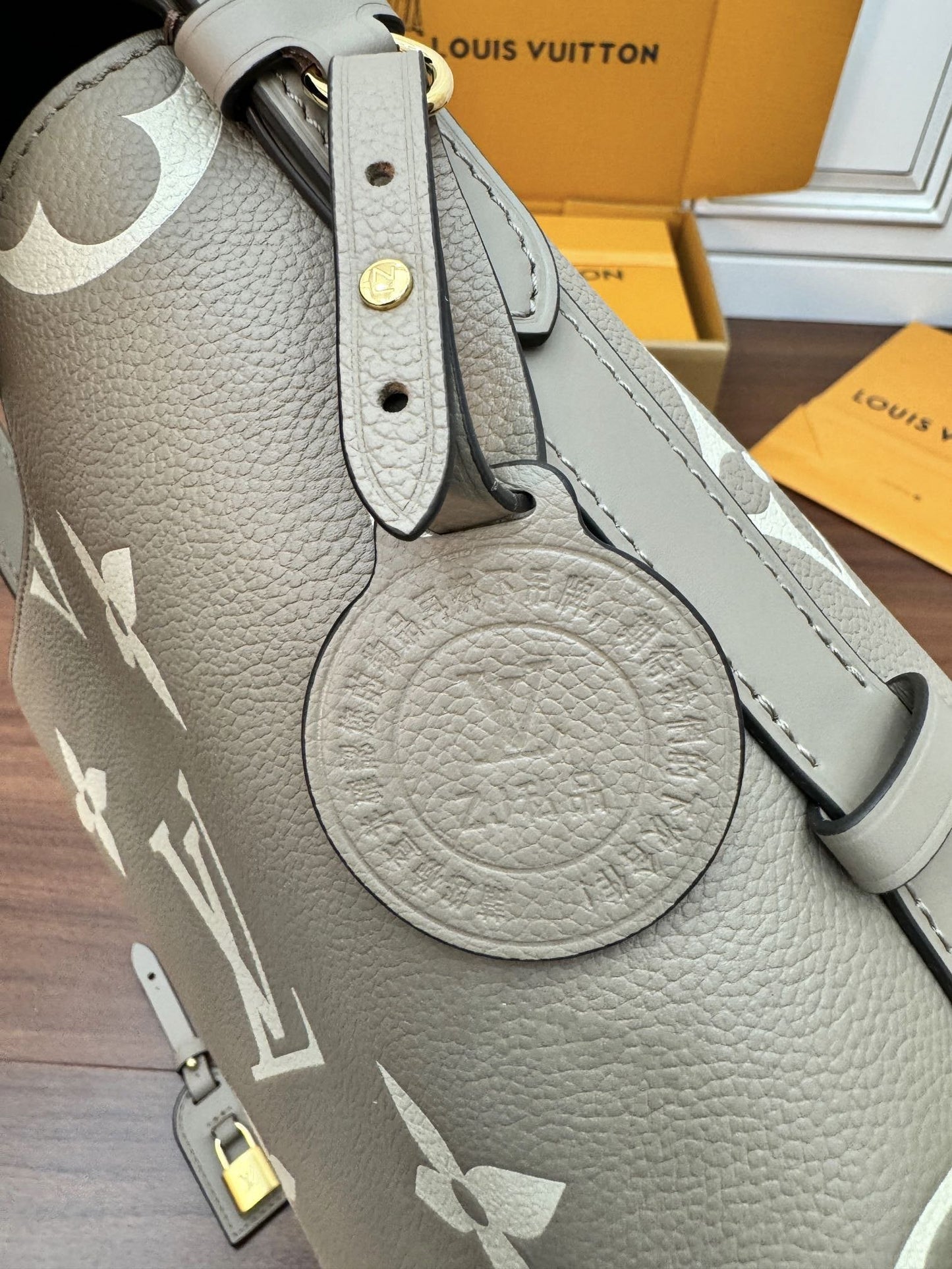 LV Bucket Bag 16cm Khaki Nude Monogram Canvas 330403