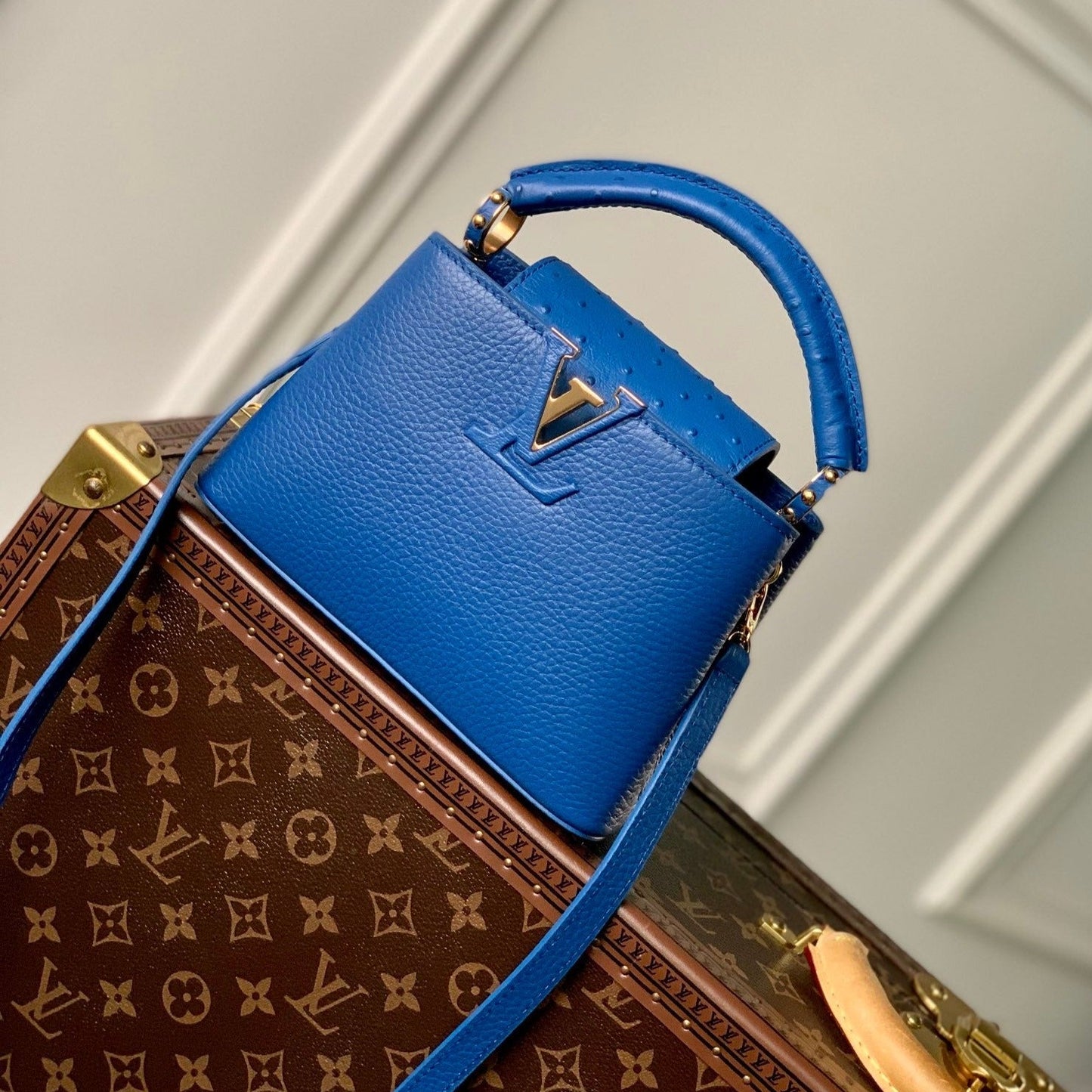 CAPUCINES MINI 21 COBALT BLUE TAURILLON GOLD HARDWARE