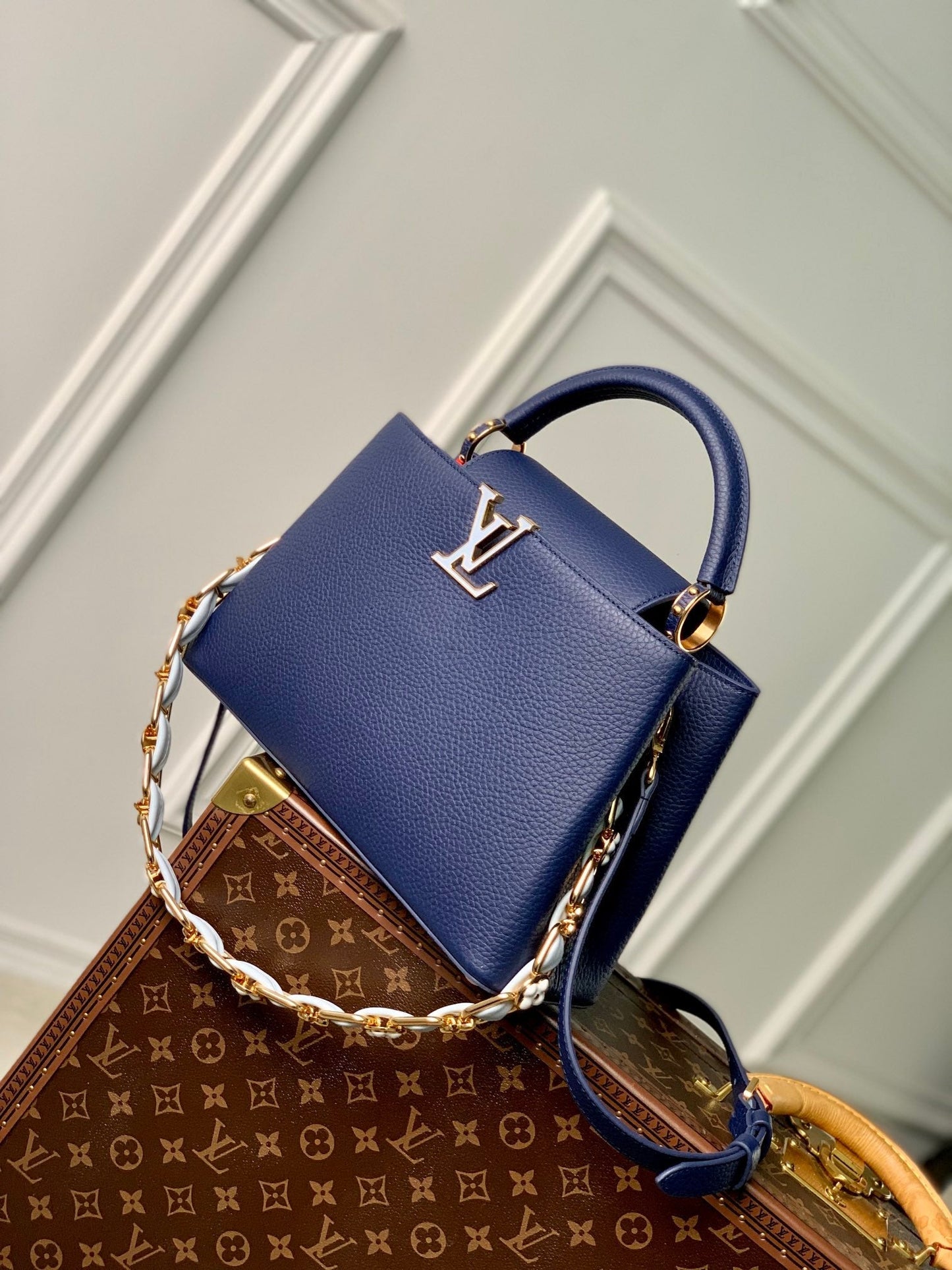 capucines mm 31.5 dark blue taurillon leather gold hardware
