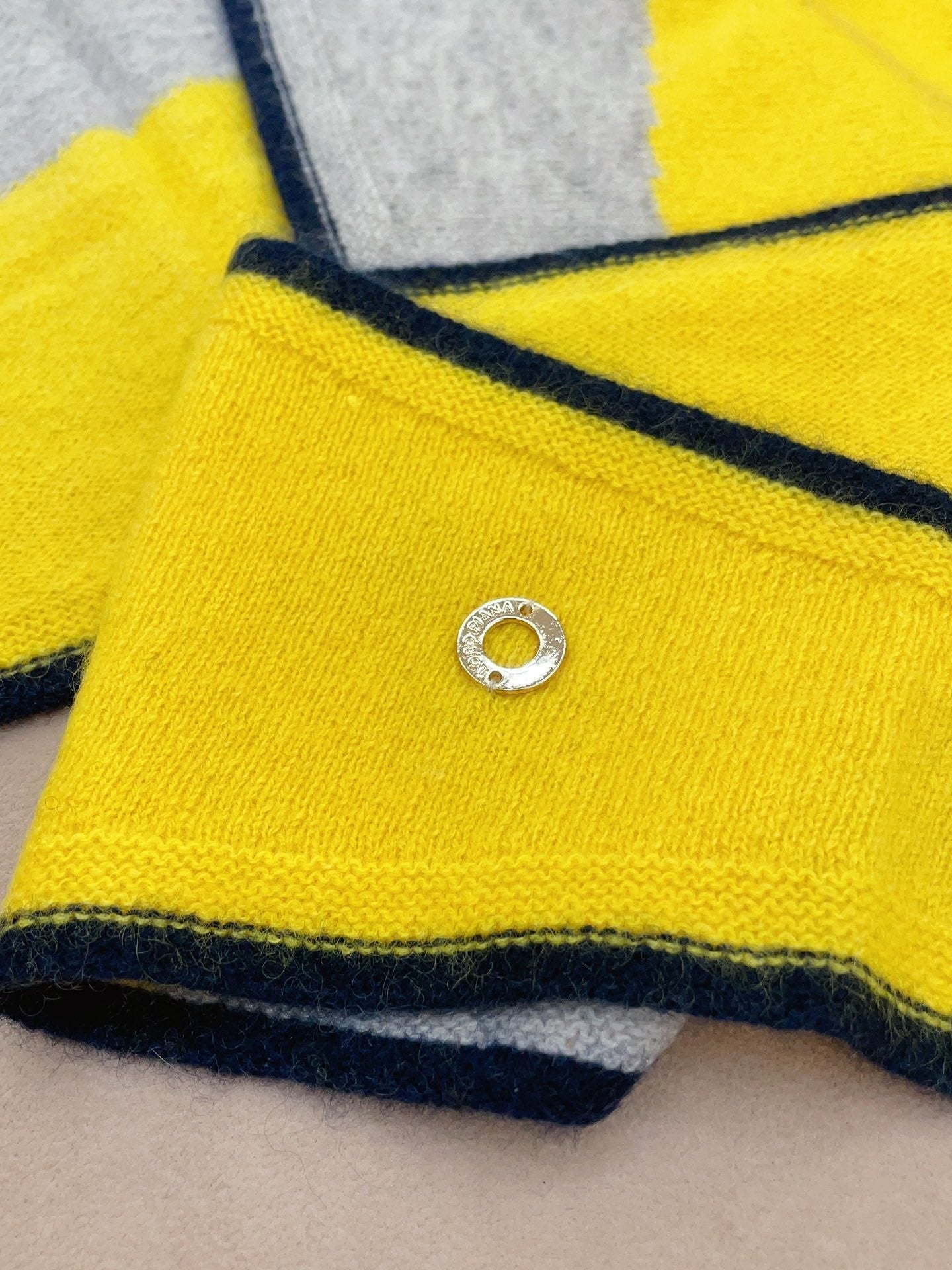 LP Yodo Scarf 150 CM In Grey Mix Yellow Cashmere 130489
