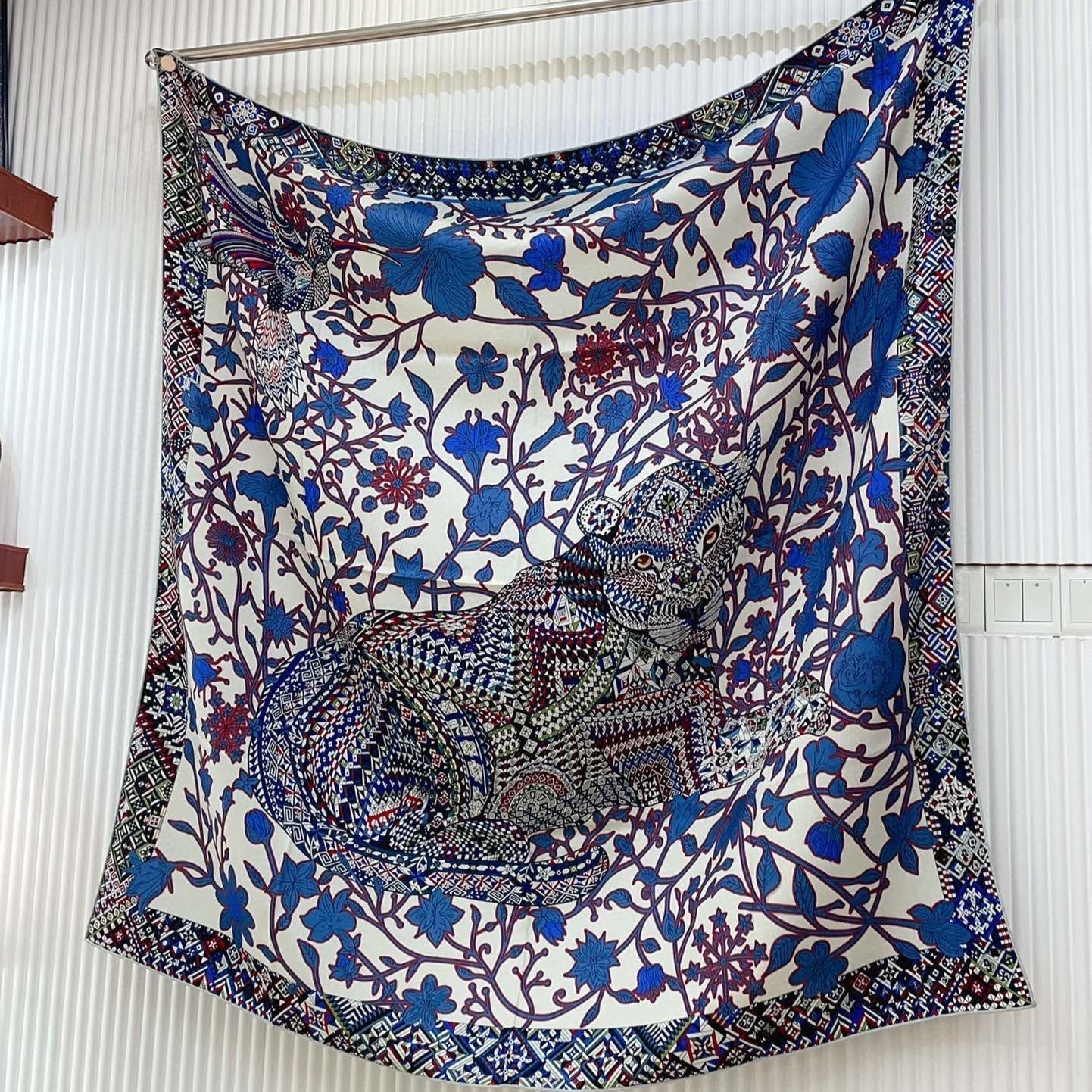Le Jaguar Et Le Colibri Shawl 135 CM Blue Colorful Cashmere And Silk 357902