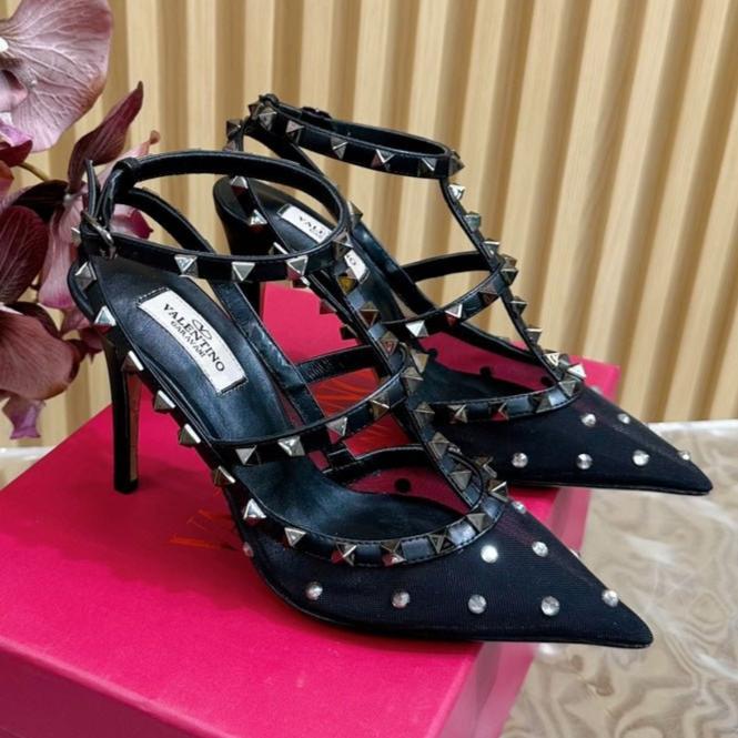ROCKSTUD MIRROR-EFFECT PUMP WITH MATCHING STRAPS AND STUDS 95 MM BLACK CALFSKIN AND MESH