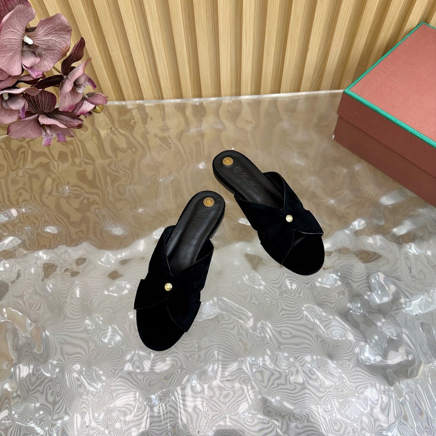 LP Vera Sandal Black Sheepskin 307963
