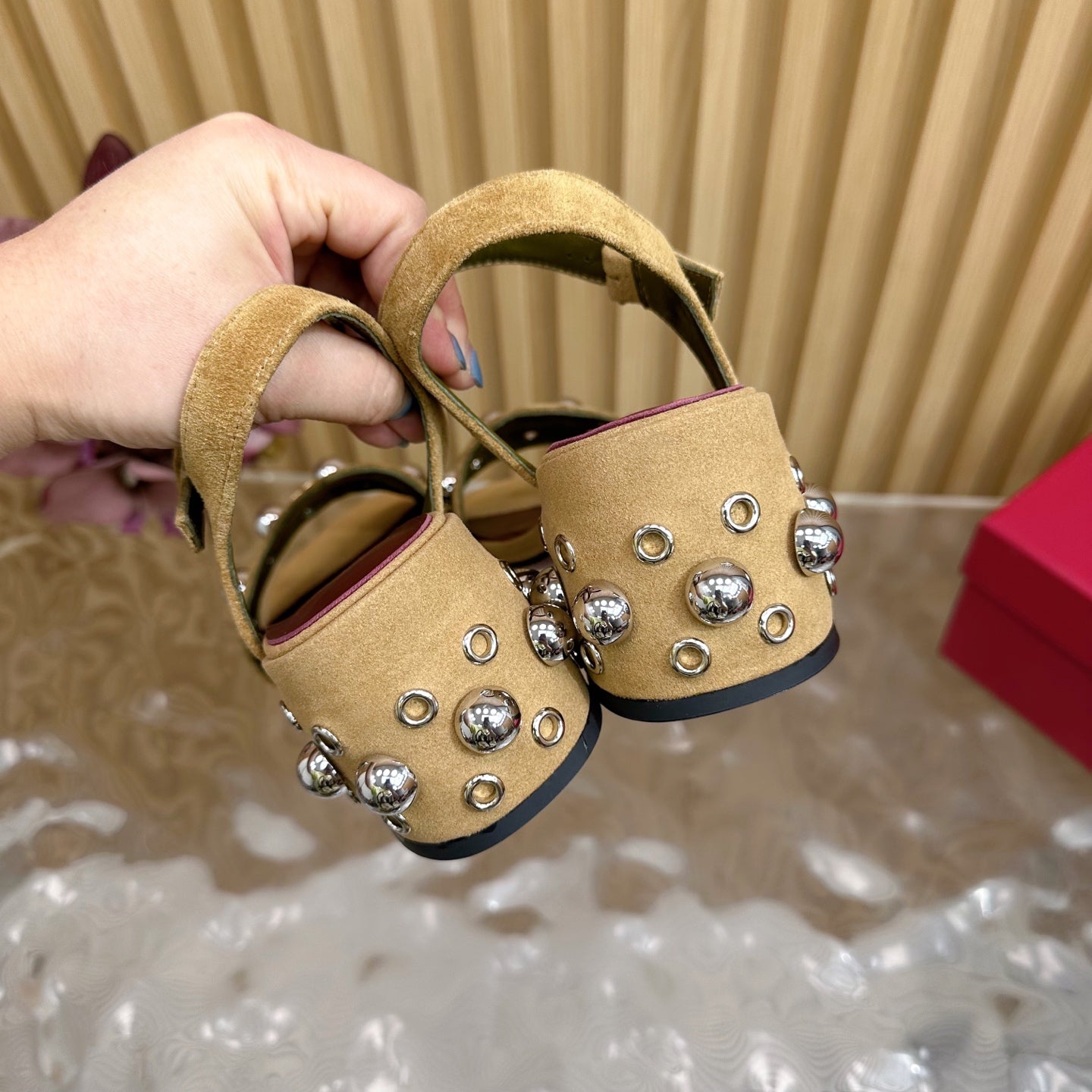 VT 25 Rivet Steel Beads Slingback Brown Suede 325202