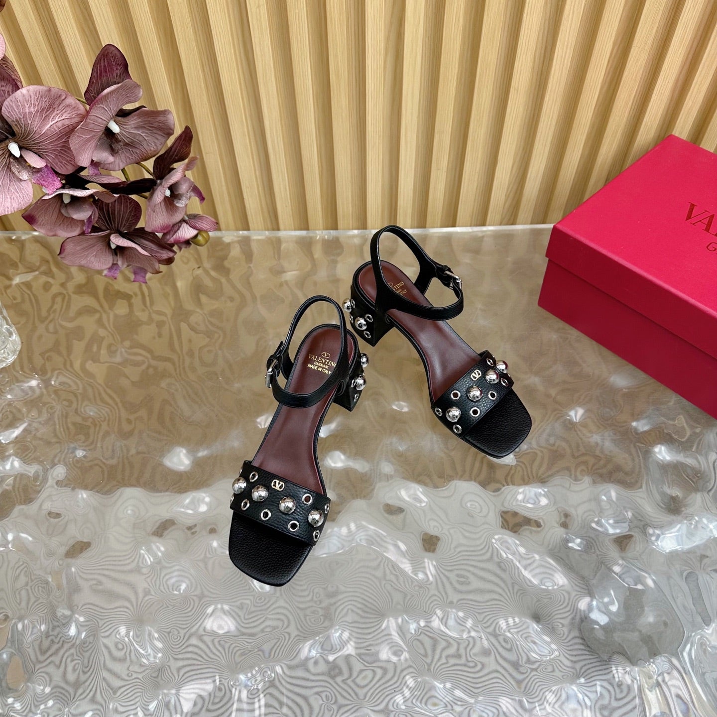 VT 25 Rivet Steel Beads Slingback Black Lambskin 325205
