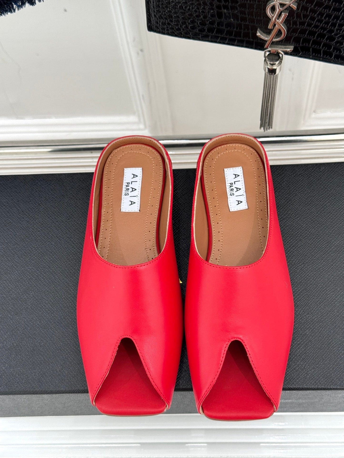 Alaia Slipper Red Calfskin 293196
