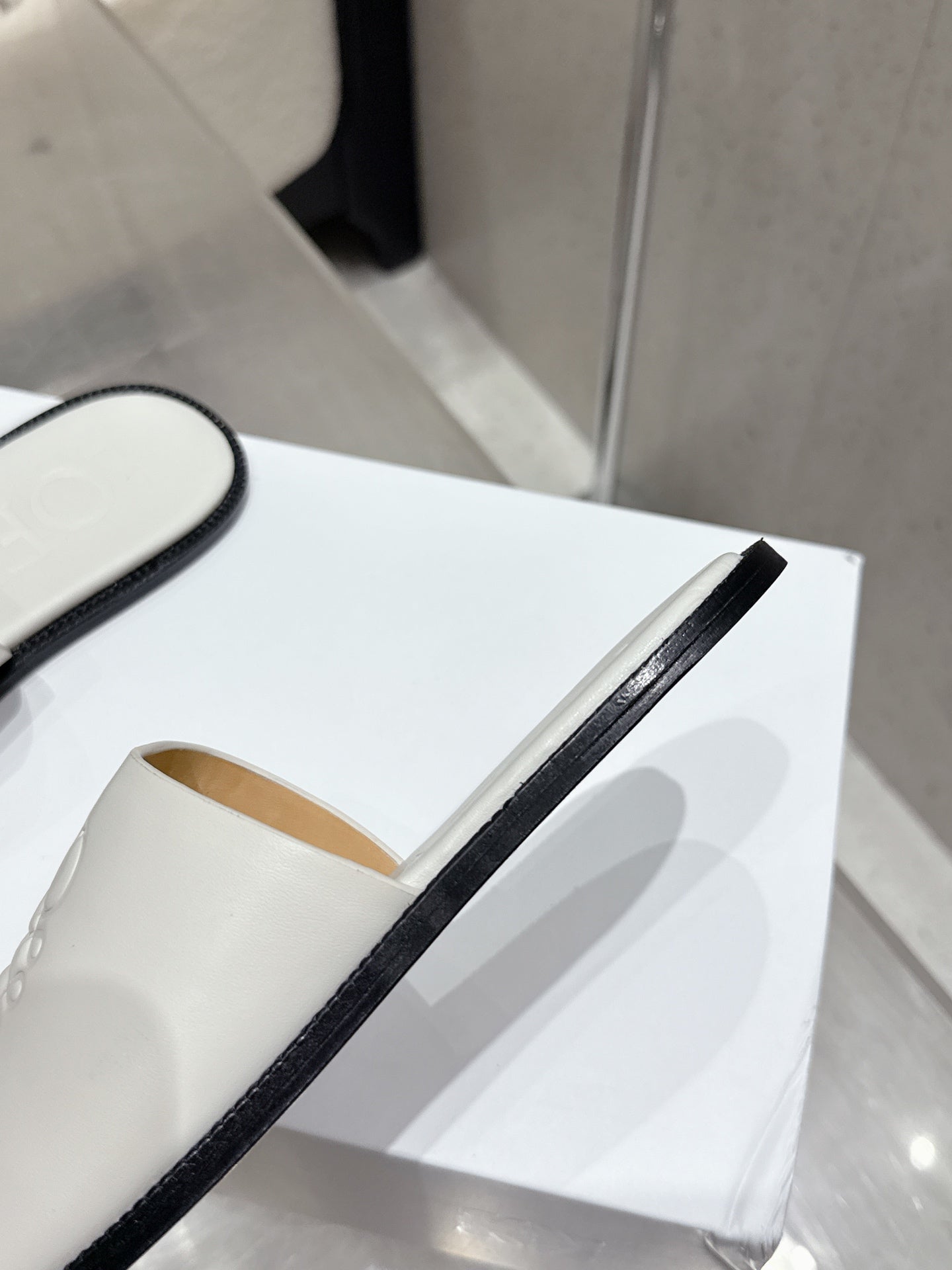 Loewe 25 flat slippers white calfskin