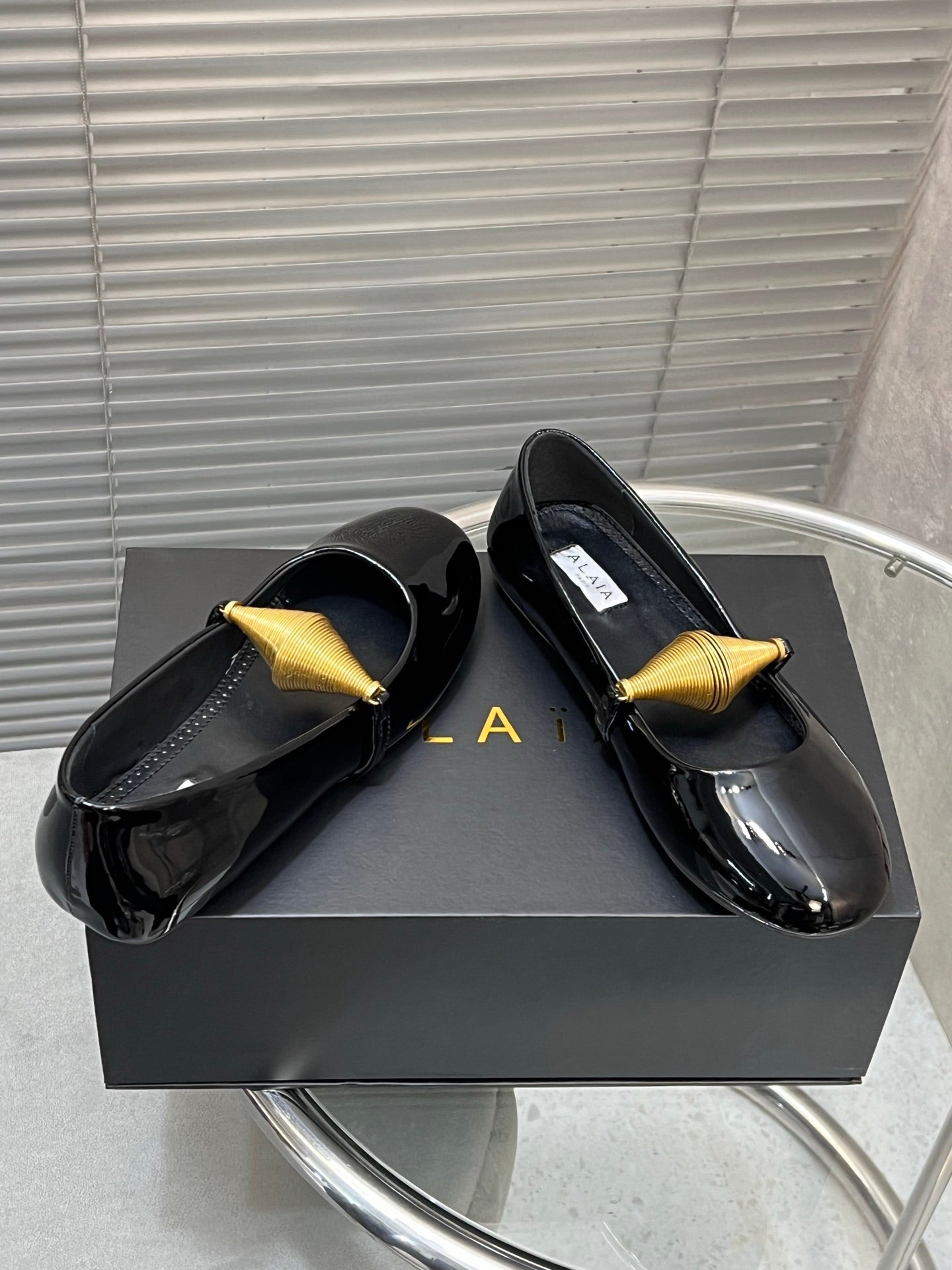 Alaia 25 Jewel Patent Leather Ballet Flats Black Lambskin 300012