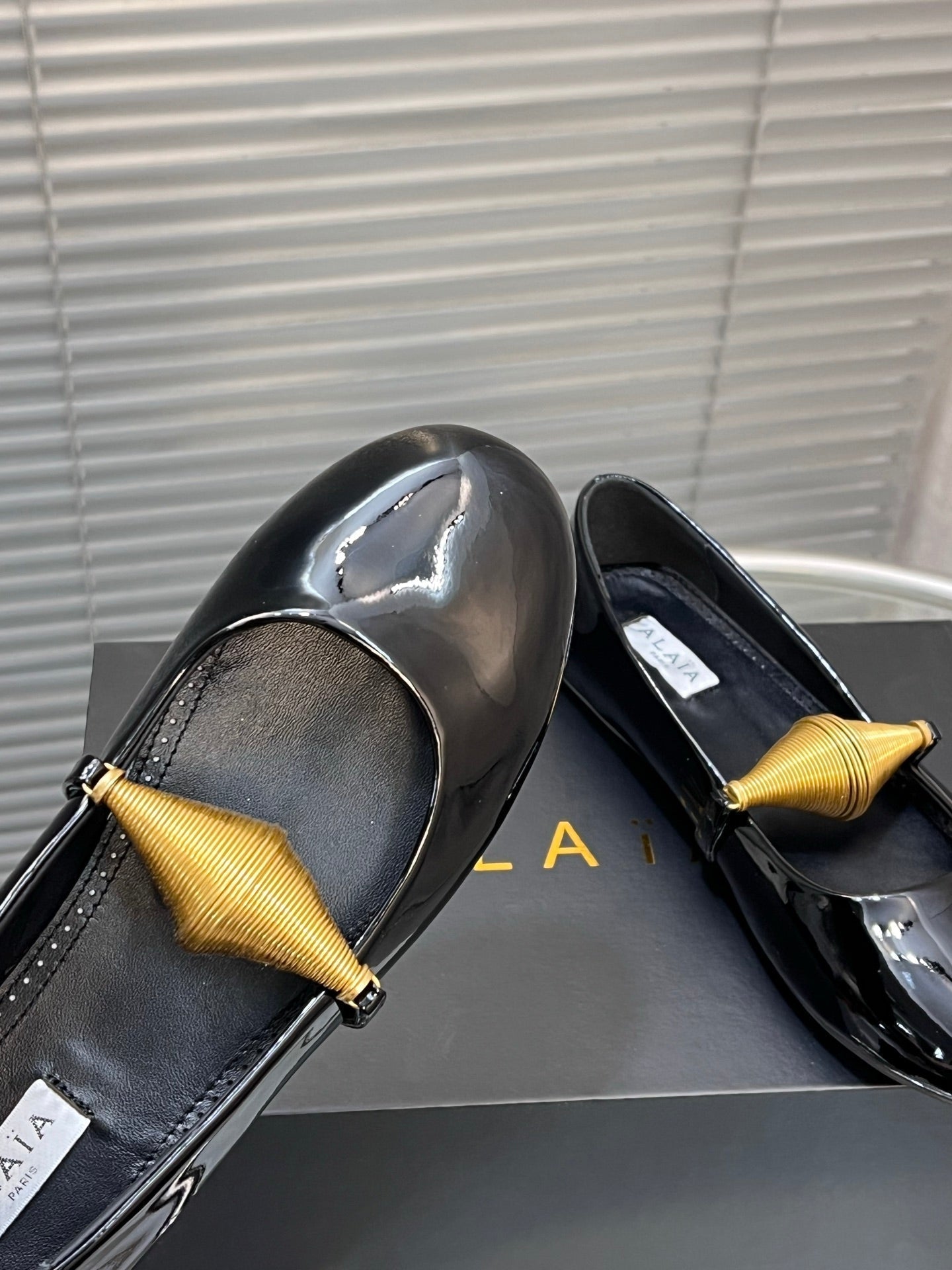 Alaia 25 Jewel Patent Leather Ballet Flats Black Lambskin 300012