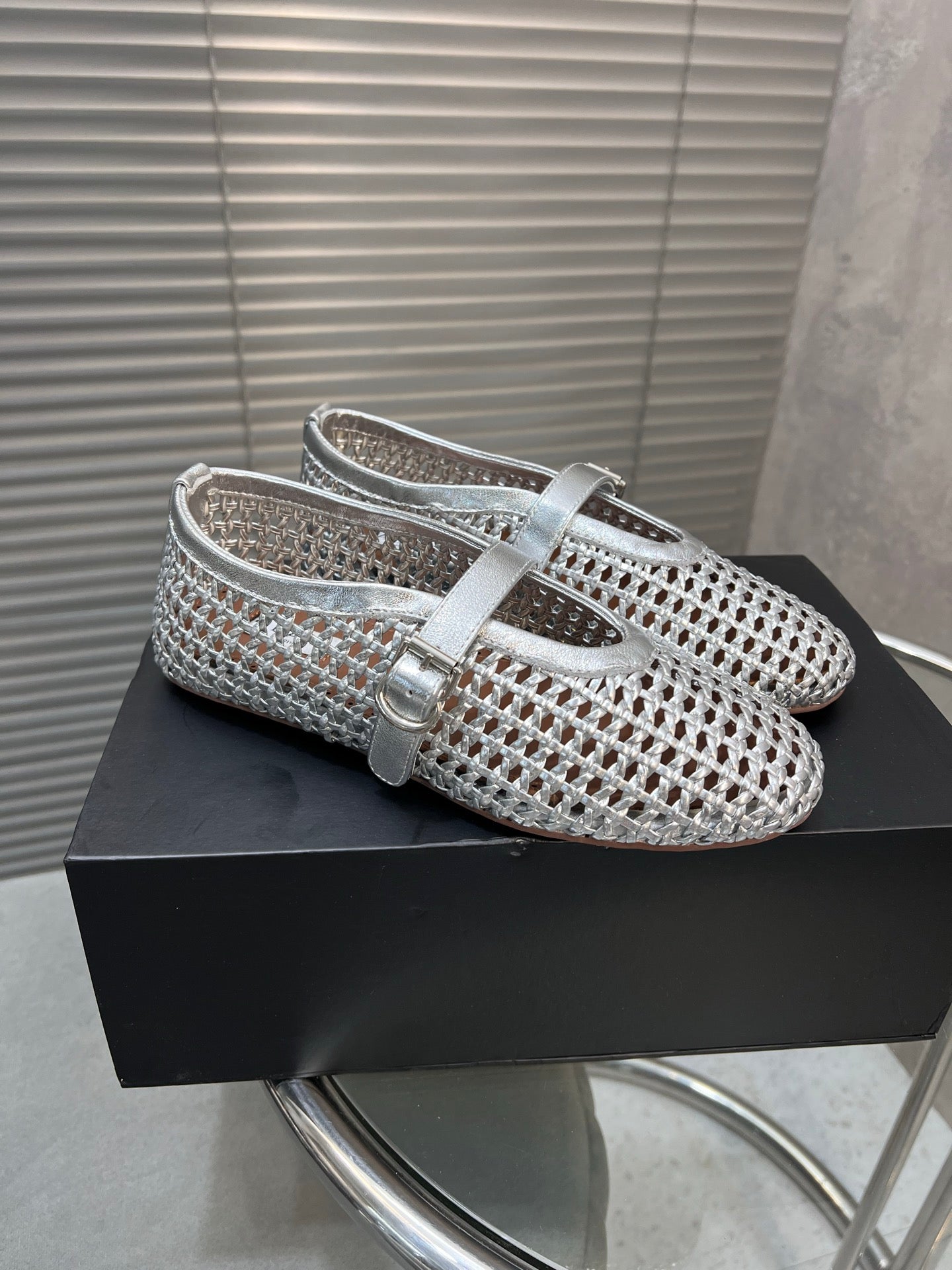 Alaia Braided Hollow Ballet Flats Silver Cowhide 300042