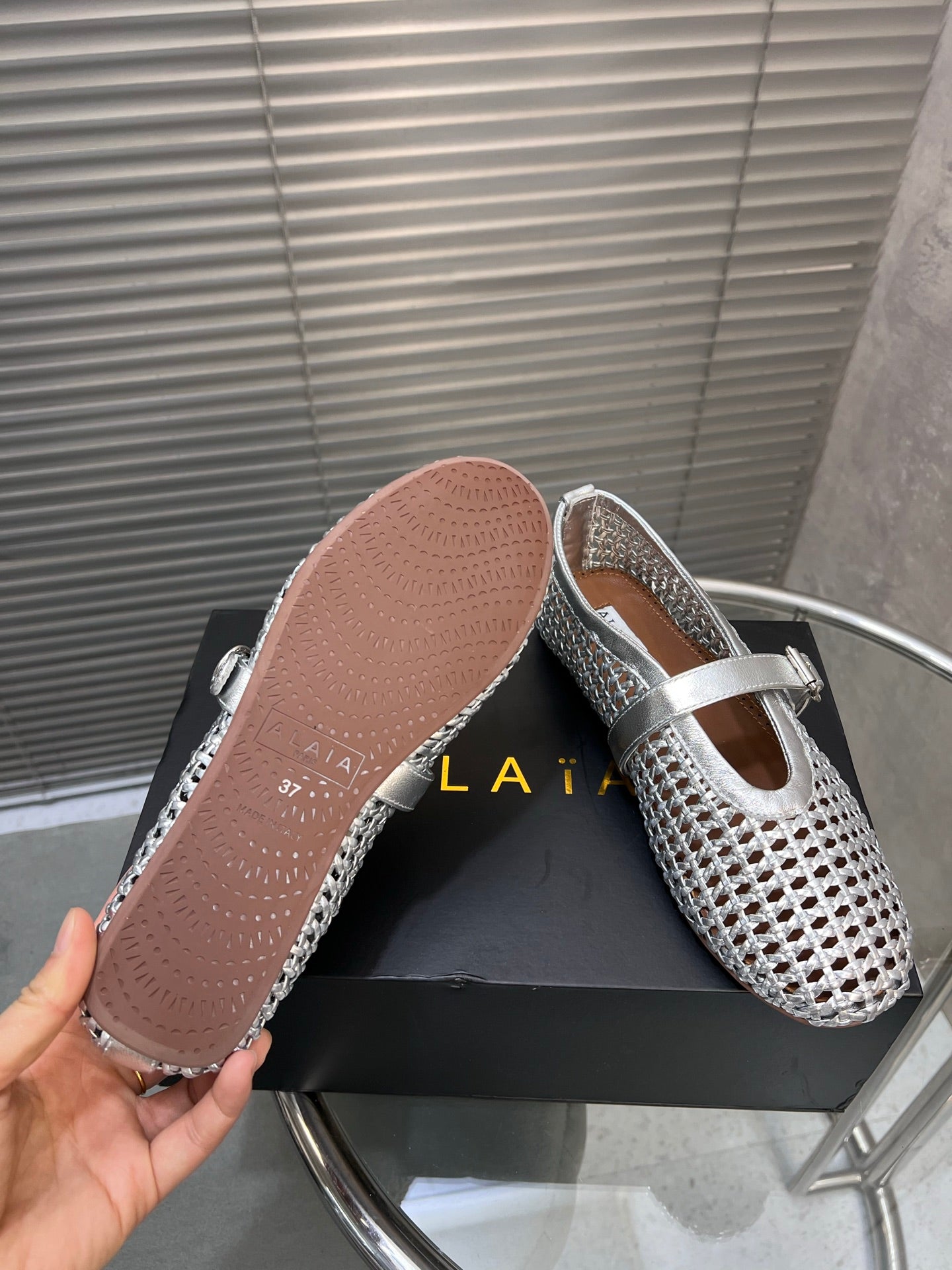 Alaia Braided Hollow Ballet Flats Silver Cowhide 300042