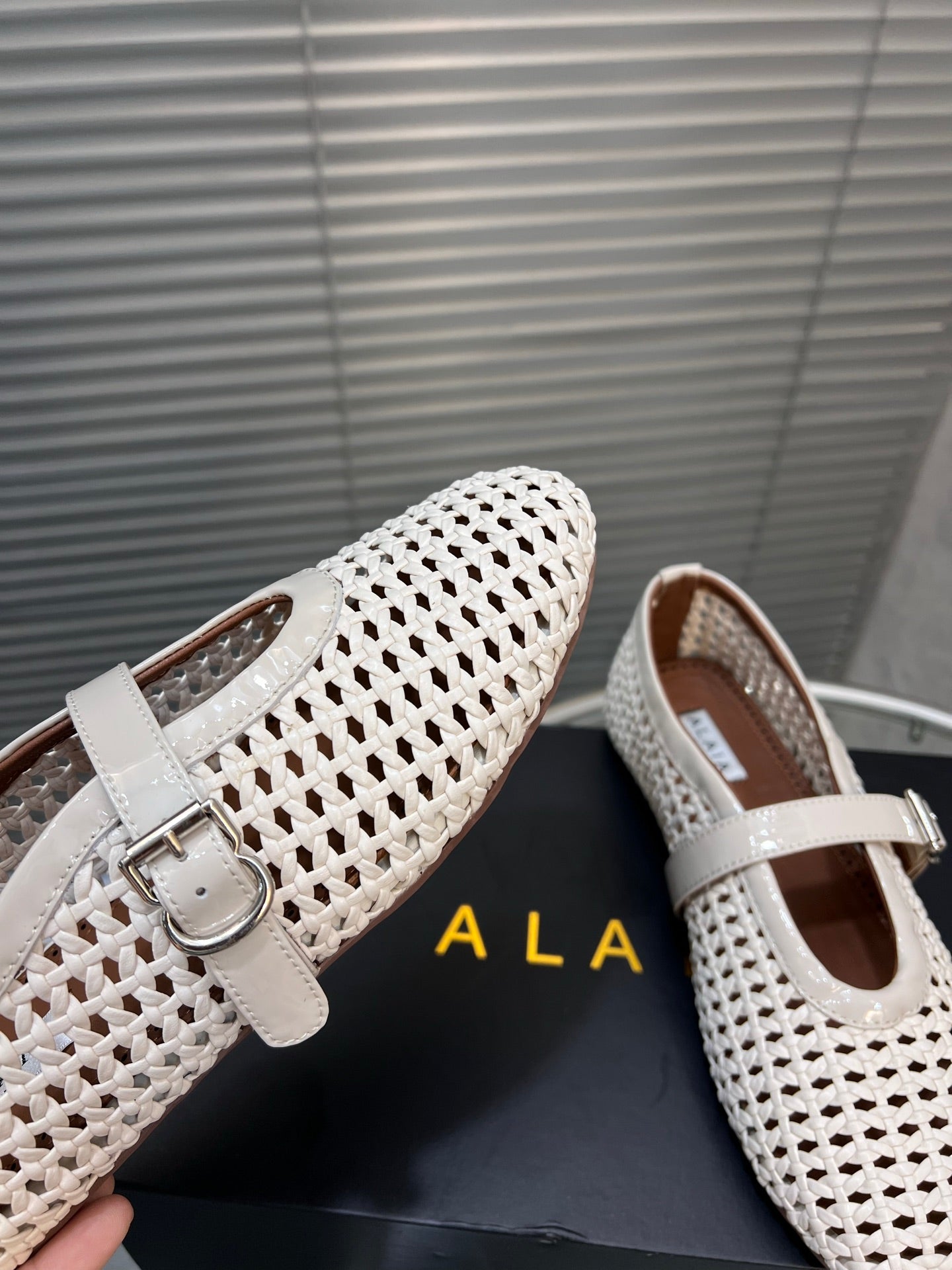 Alaia Braided Hollow Ballet Flats Ivory Cowhide 300043