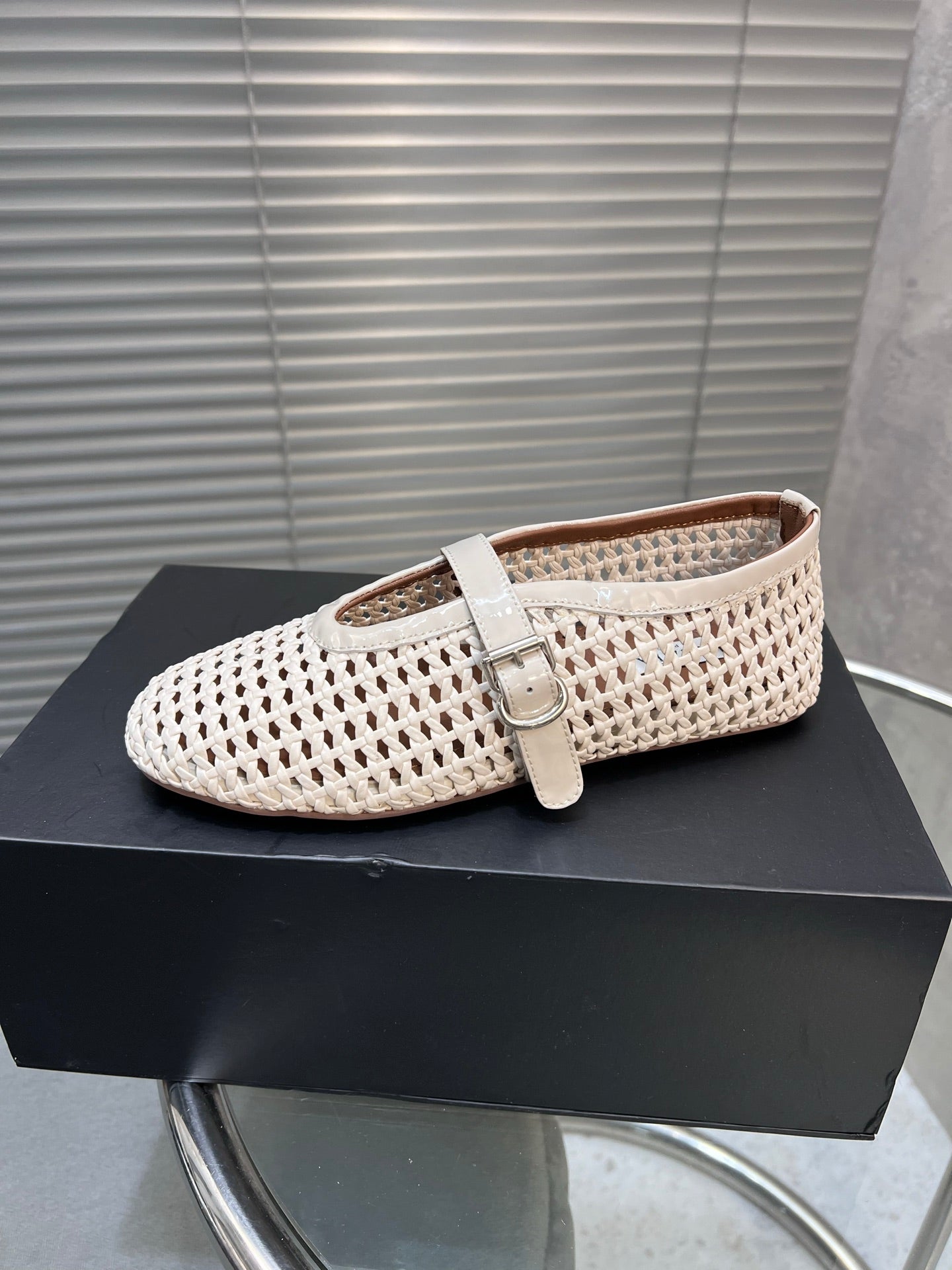 Alaia Braided Hollow Ballet Flats Ivory Cowhide 300043