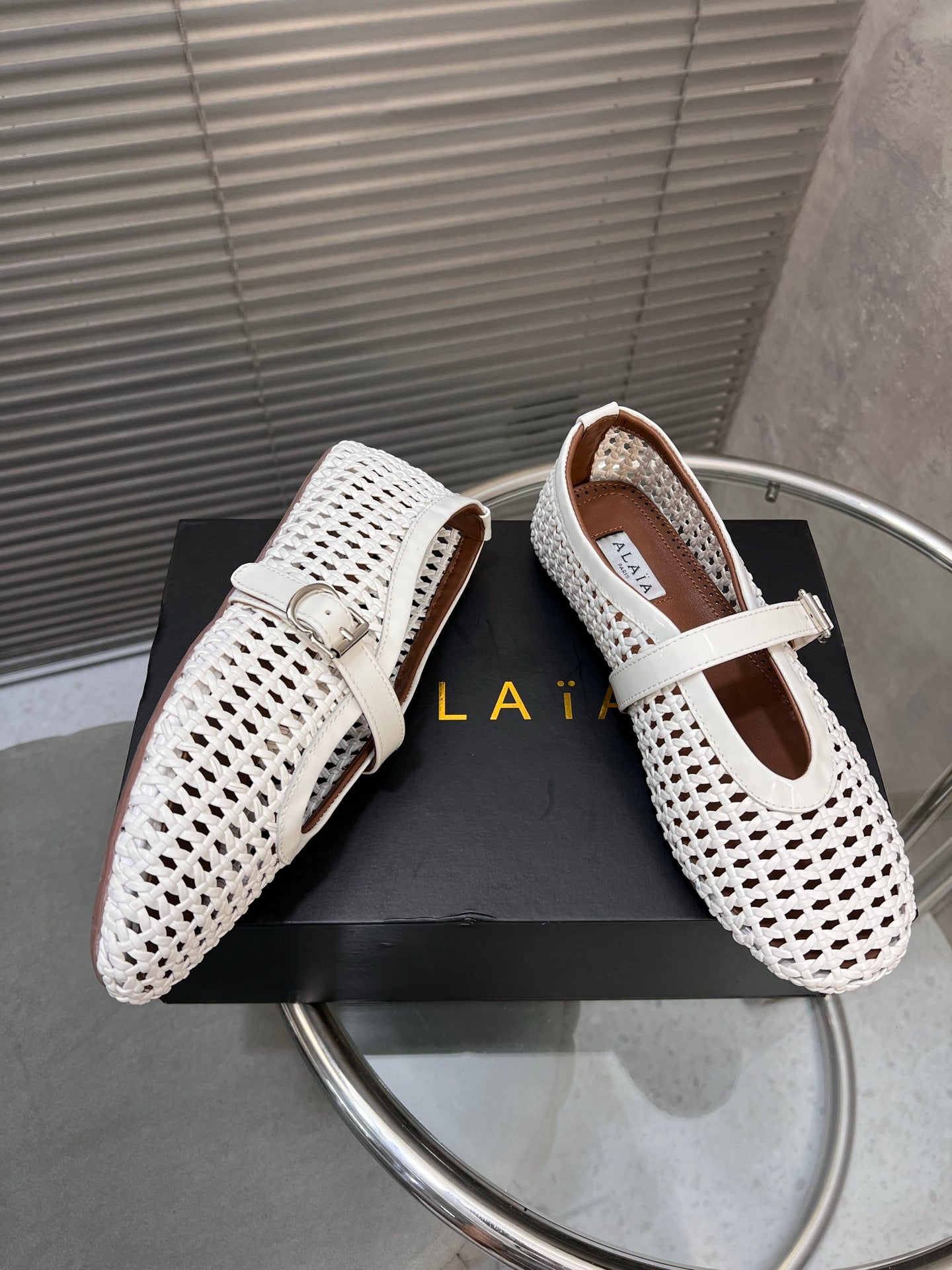 Alaia Braided Hollow Ballet Flats White Cowhide 300044