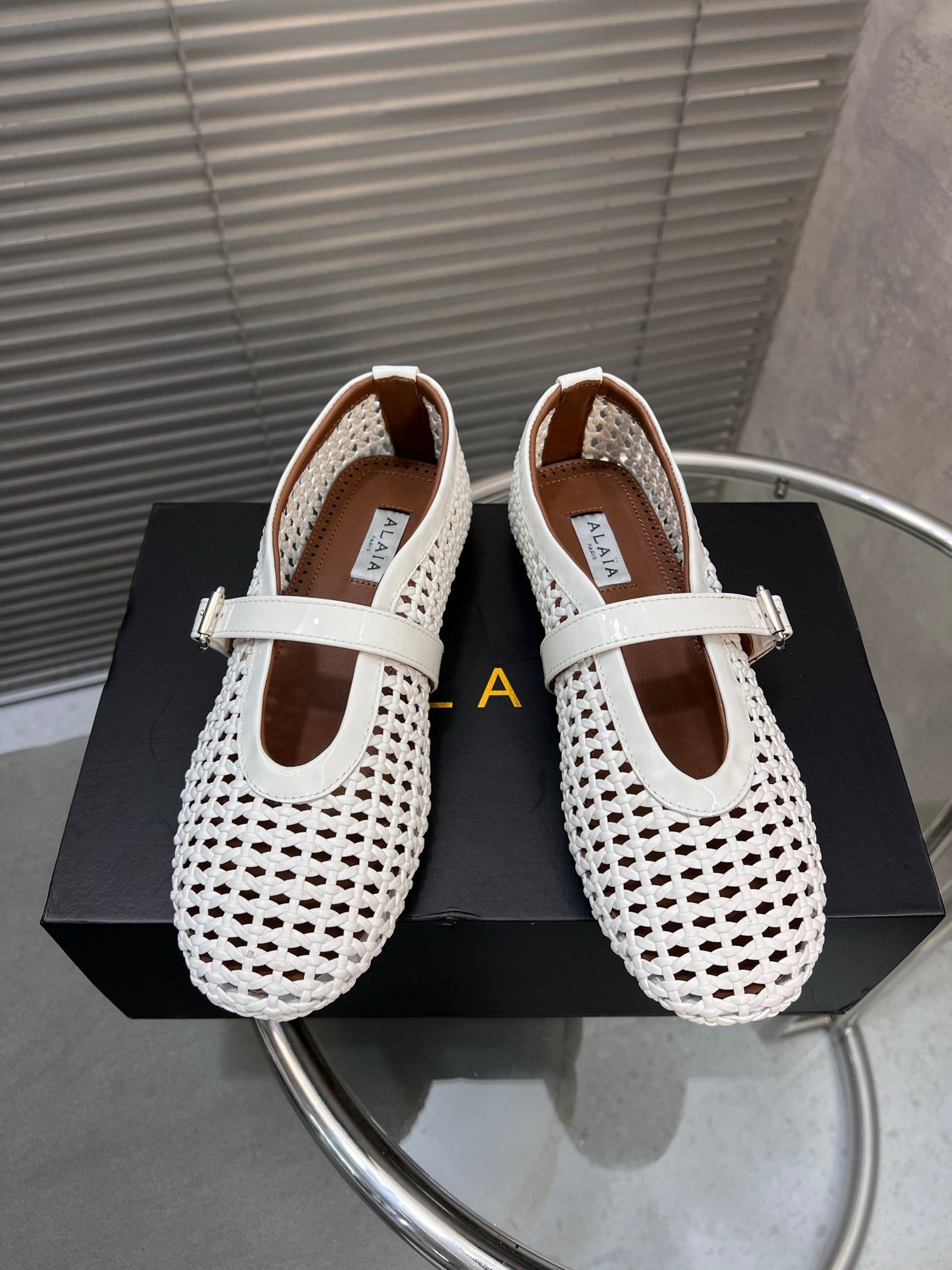 Alaia Braided Hollow Ballet Flats White Cowhide 300044