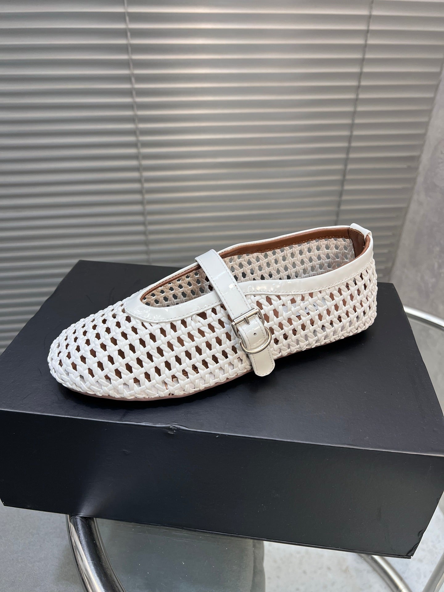 Alaia Braided Hollow Ballet Flats White Cowhide 300044