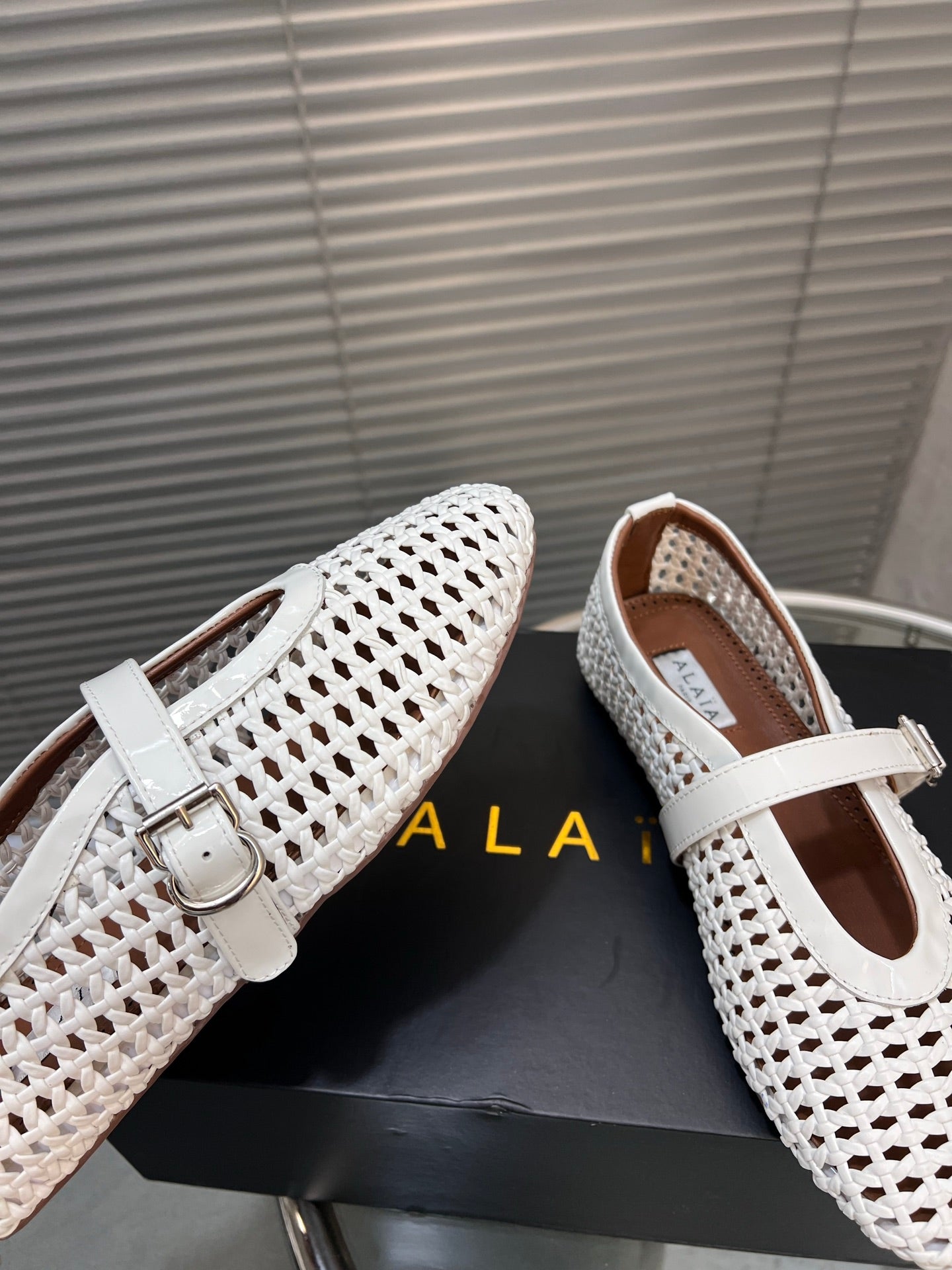 Alaia Braided Hollow Ballet Flats White Cowhide 300044