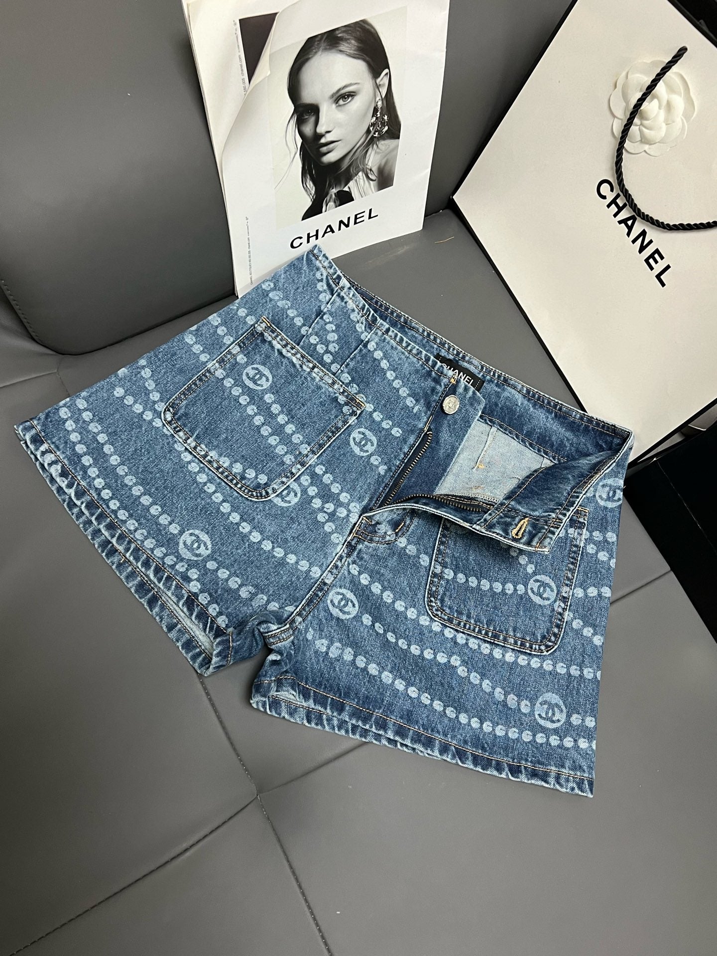 CC 25 Printed Blue White Washed Short Denim