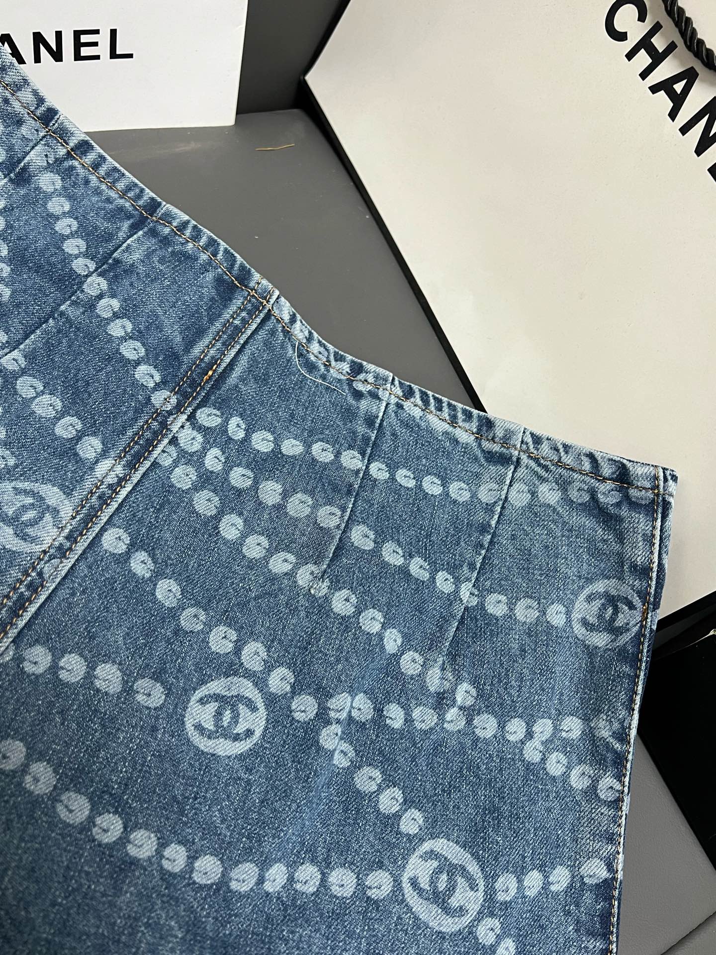 CC 25 Printed Blue White Washed Short Denim
