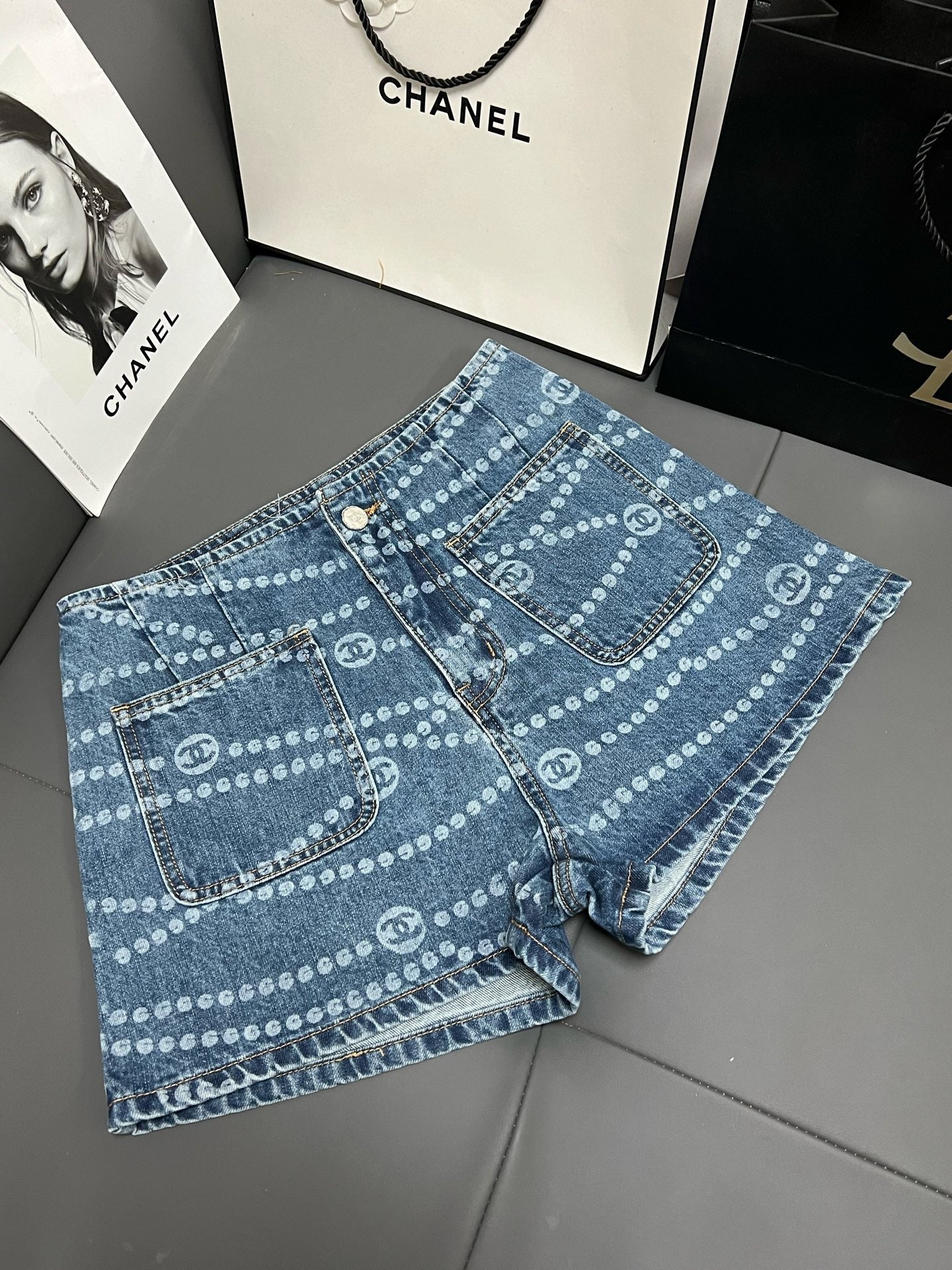 CC 25 Printed Blue White Washed Short Denim