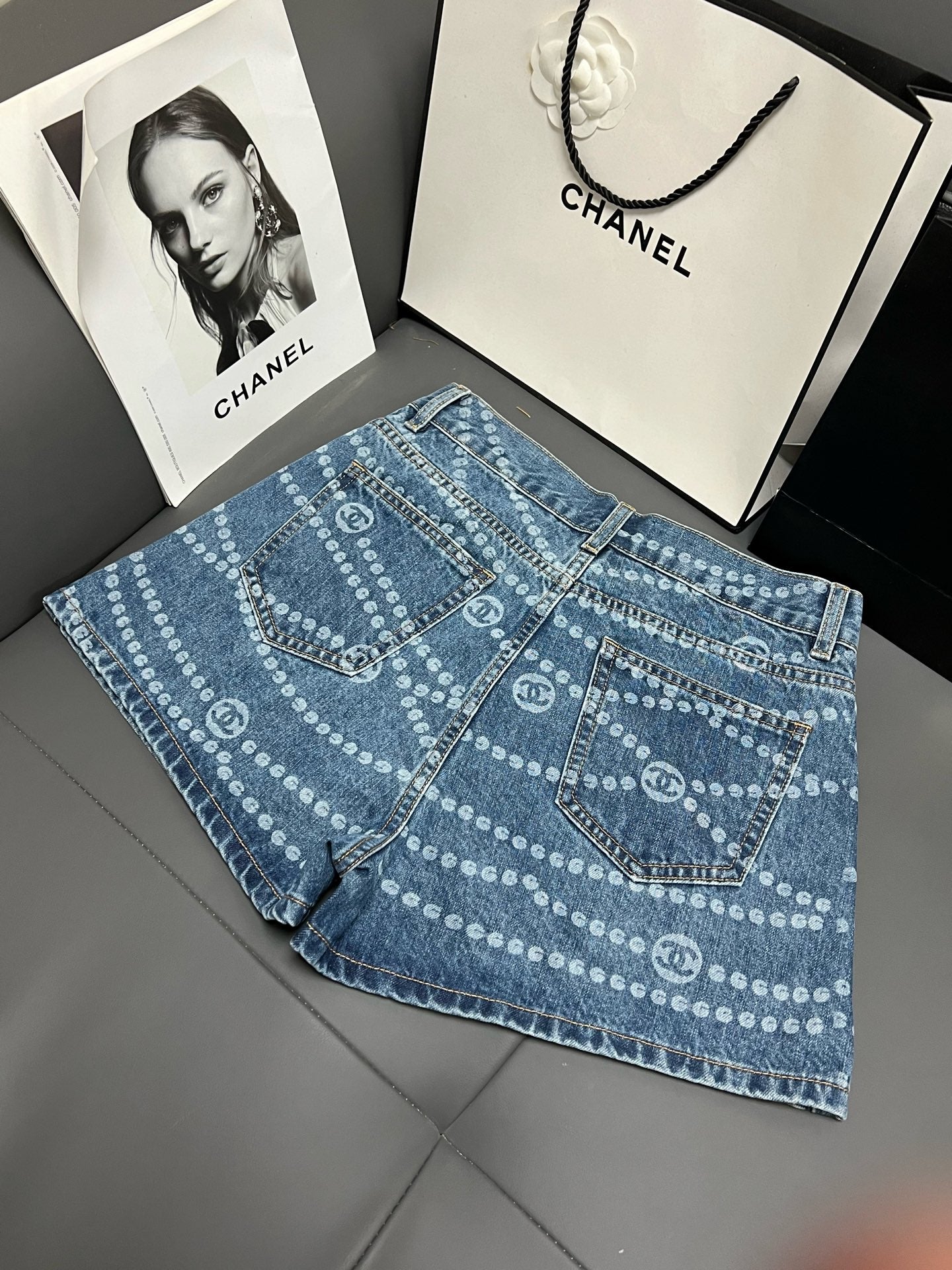 CC 25 Blue White Washed Short Denim