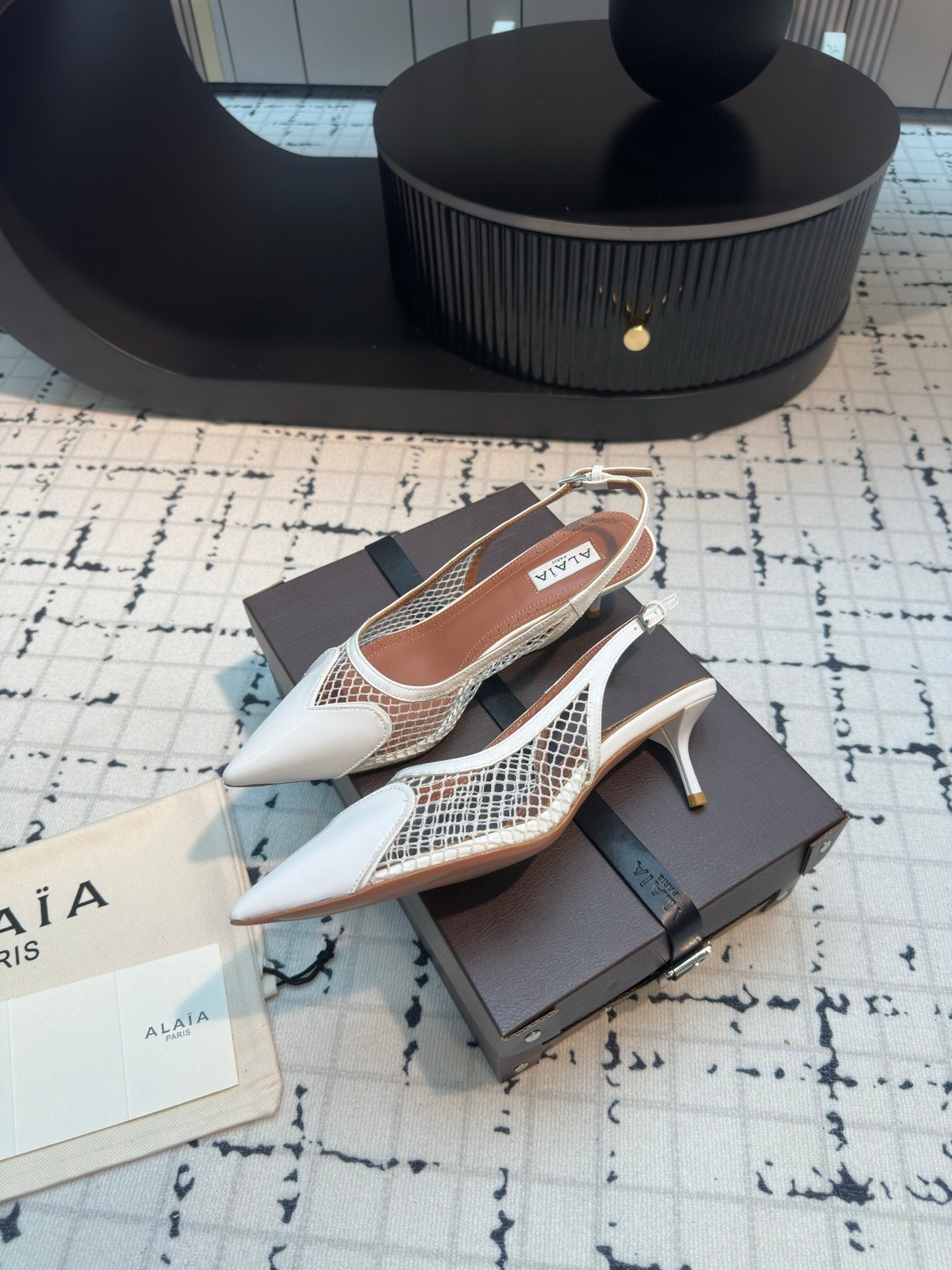 Alaia Heart 50mm Heels Slingbacks White Sheepskin 800931