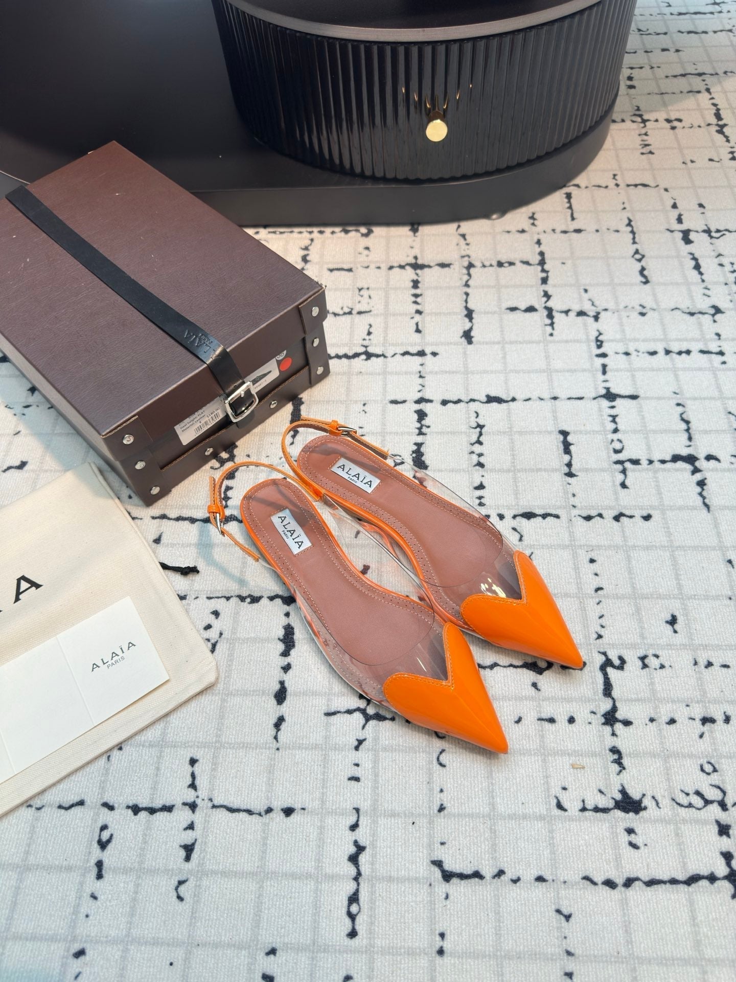Alaia Heart Flat Slingbacks Orange Sheepskin 800941