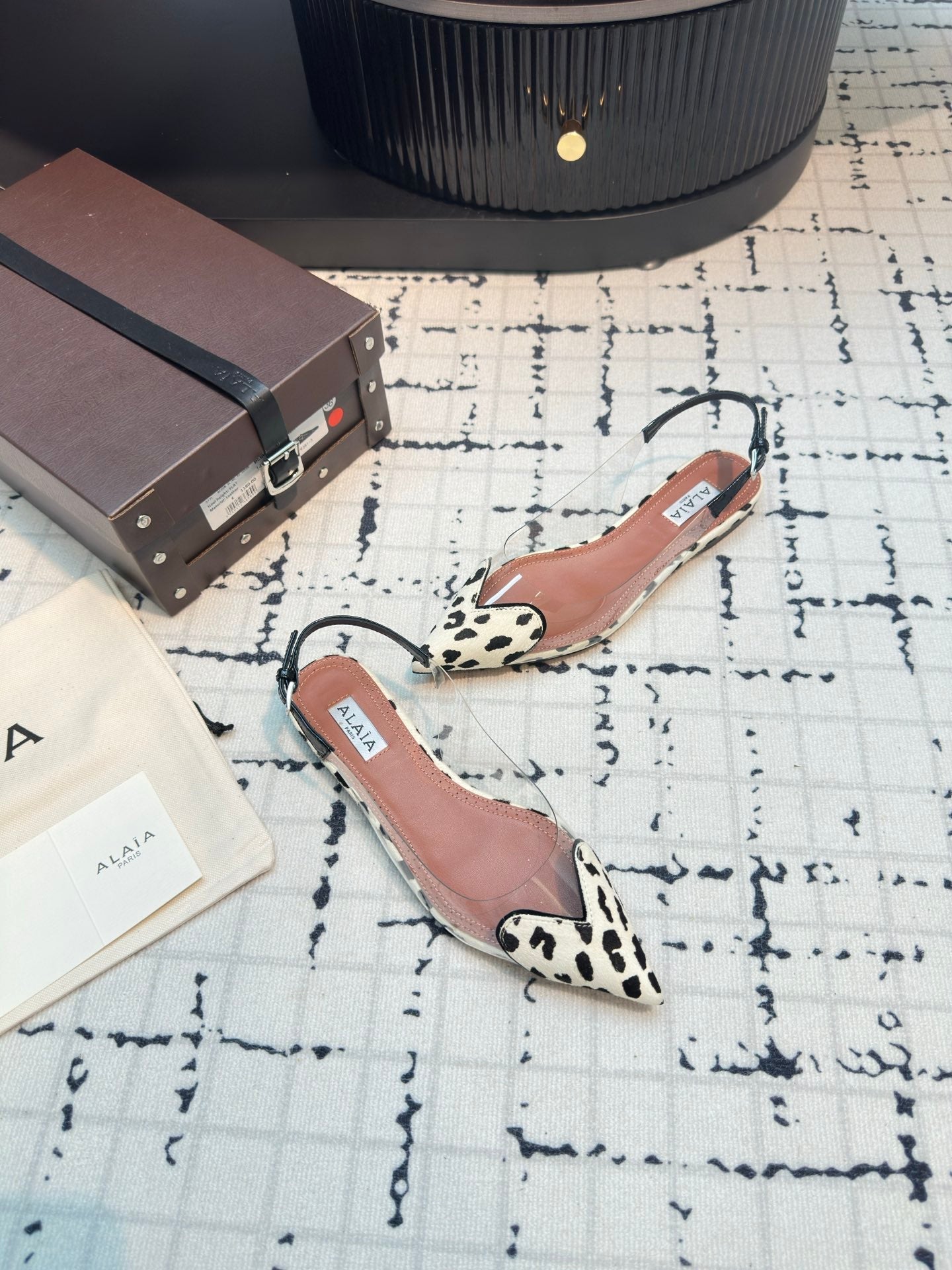 Alaia Heart Flat Slingbacks Dalmatian Sheepskin 800945