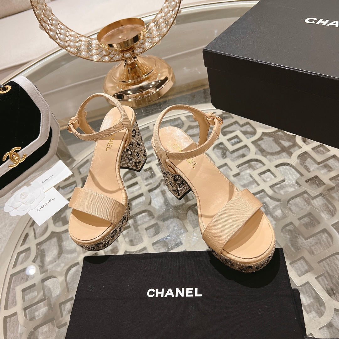CC 25C 10CM Mid Heed Sandals Cream Fabric 213326