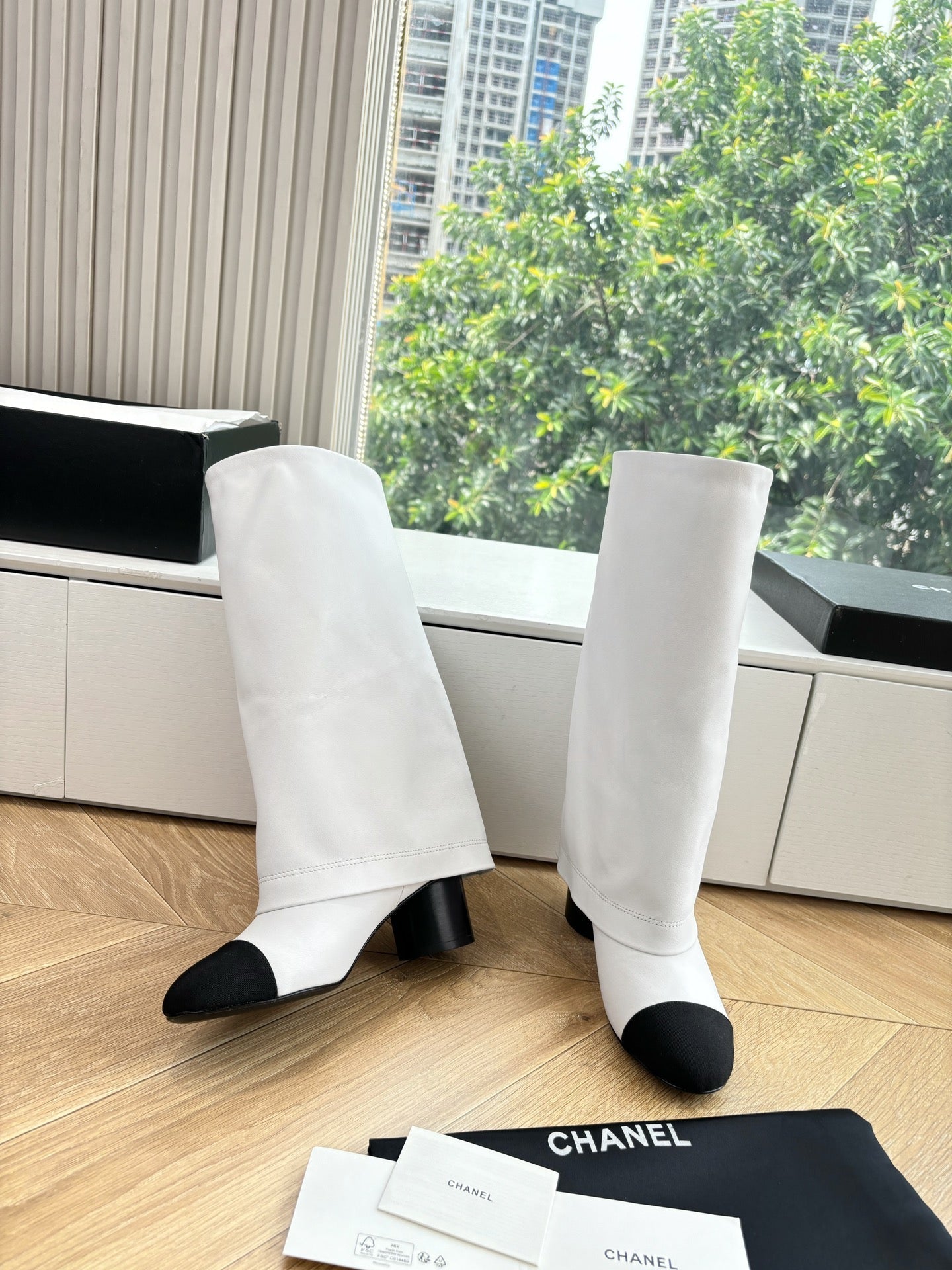 CC 25 High Boot White Calfskin Black Grosgrain 430336
