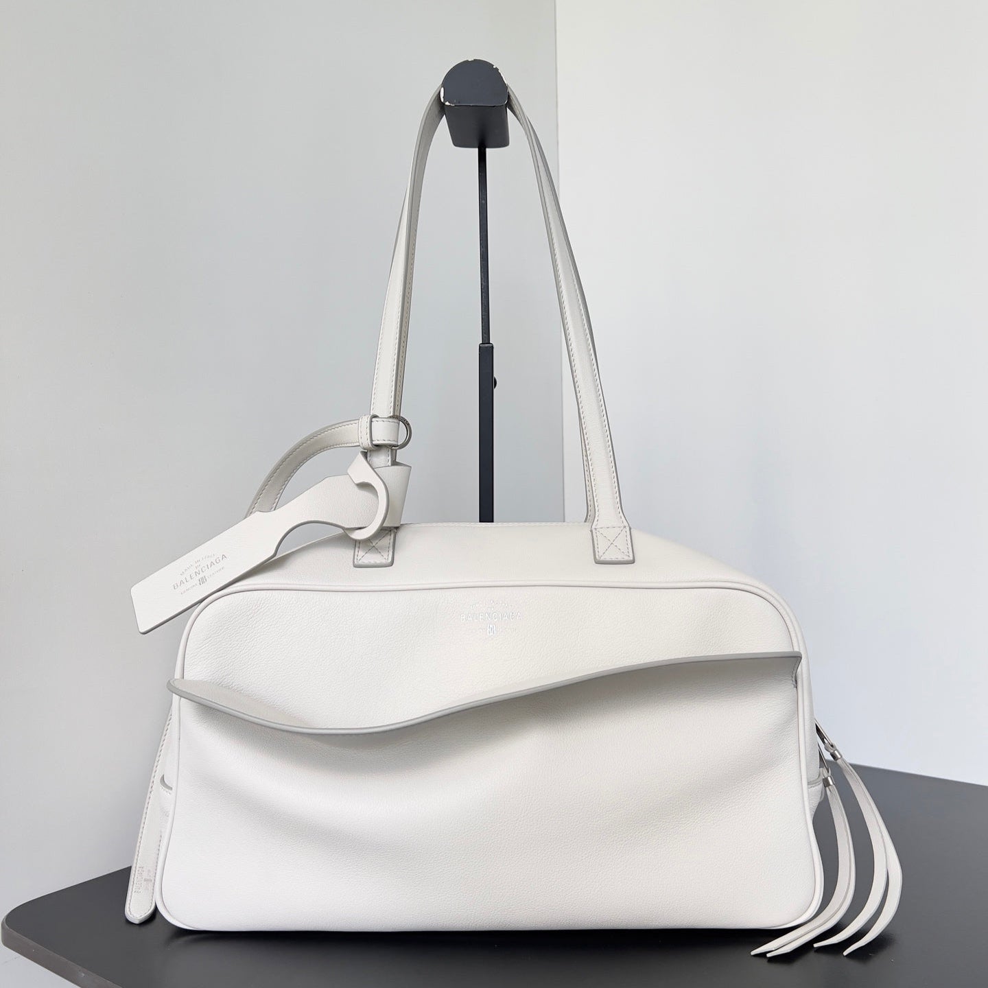 Balenciaga Carrie bowling ball bag white lambskin
