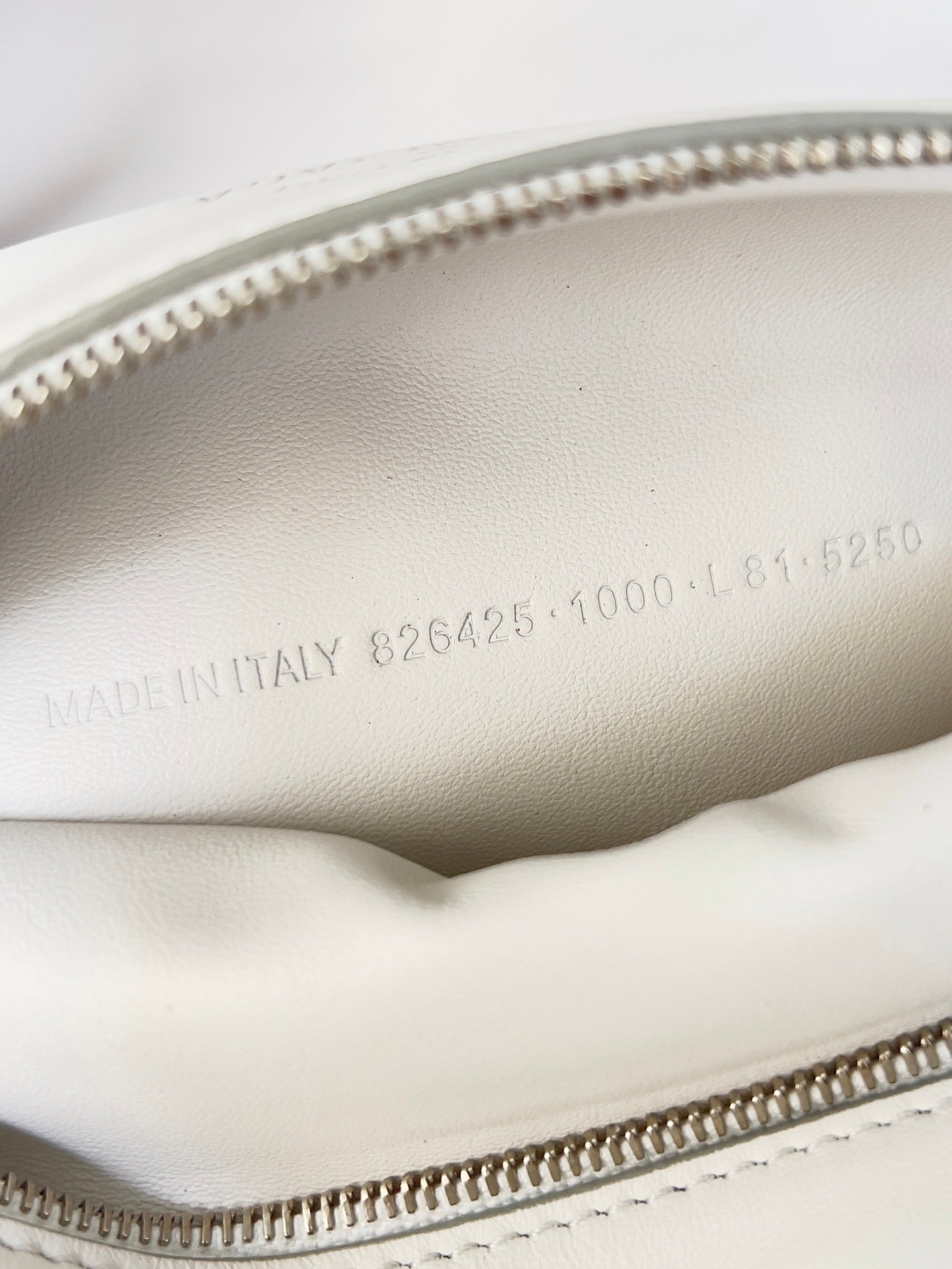 Balenciaga Carrie bowling ball bag white lambskin
