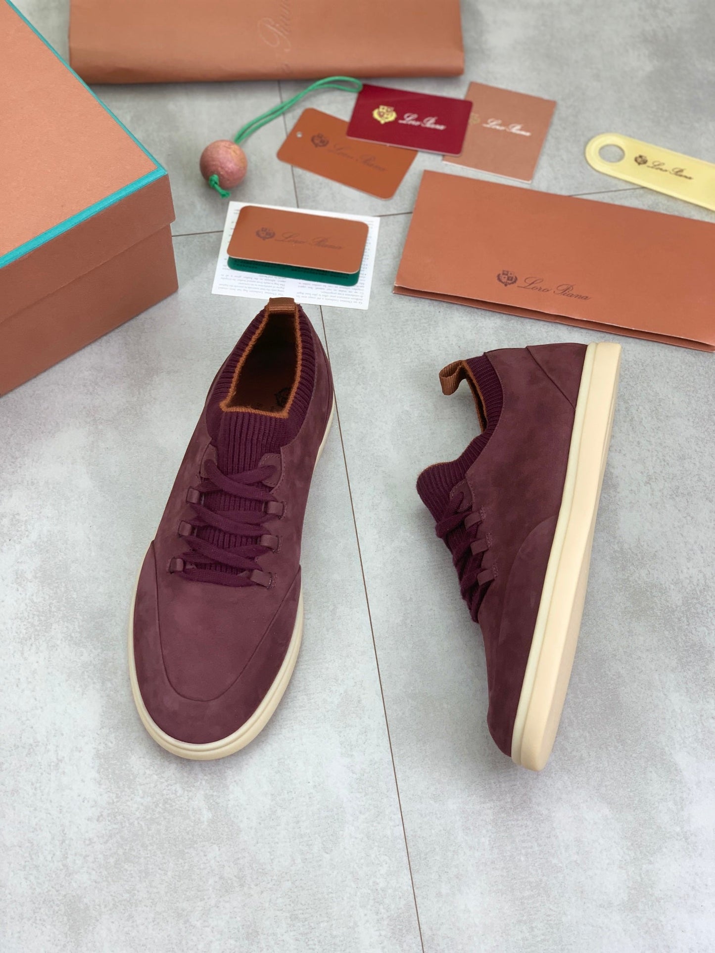 LP SOHO WALK TRAINERS IN MULBERRY SUEDE