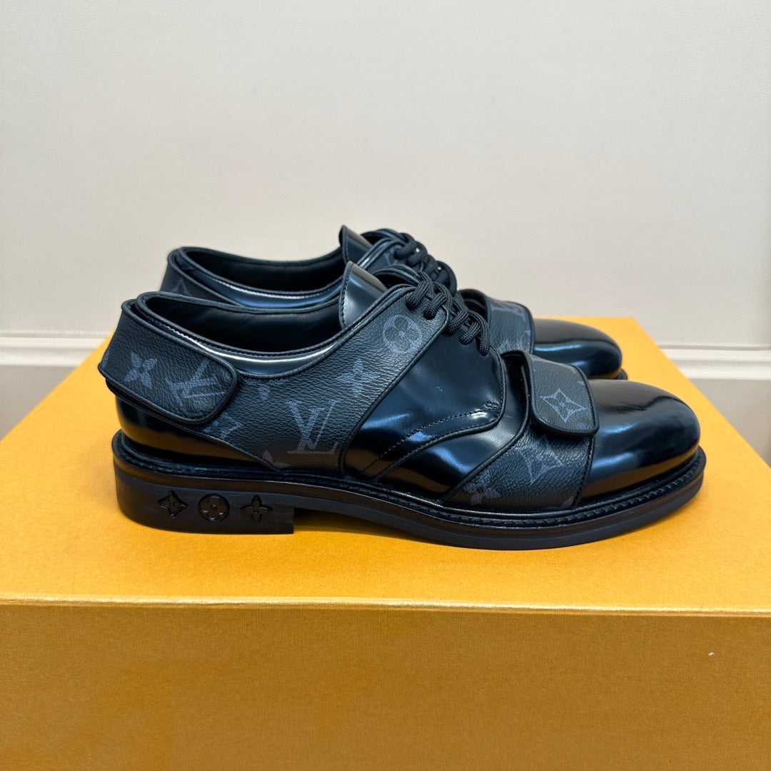 LV DERBY HARNESS SHOES IN BLACK CALFSKIN