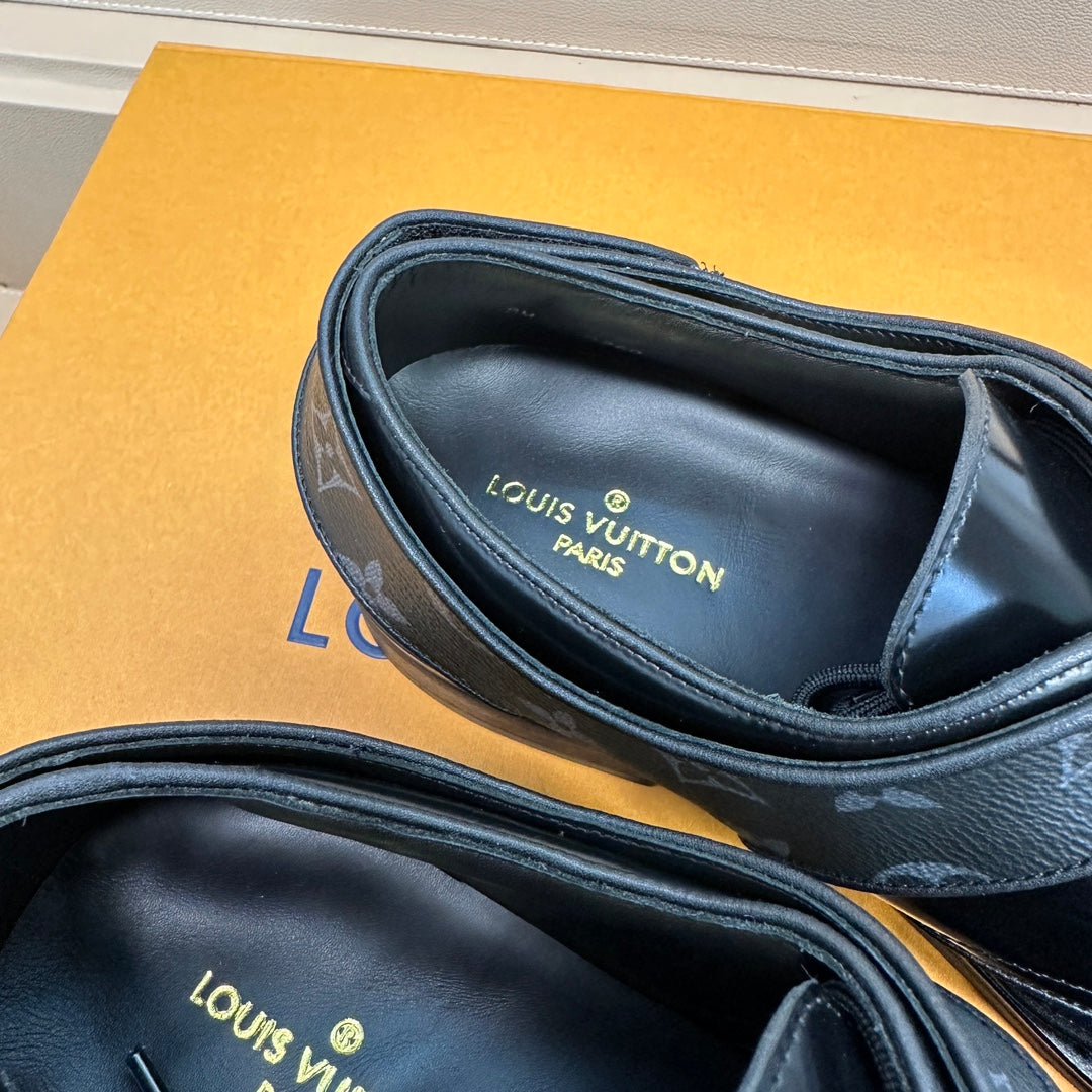 LV DERBY HARNESS SHOES IN BLACK CALFSKIN