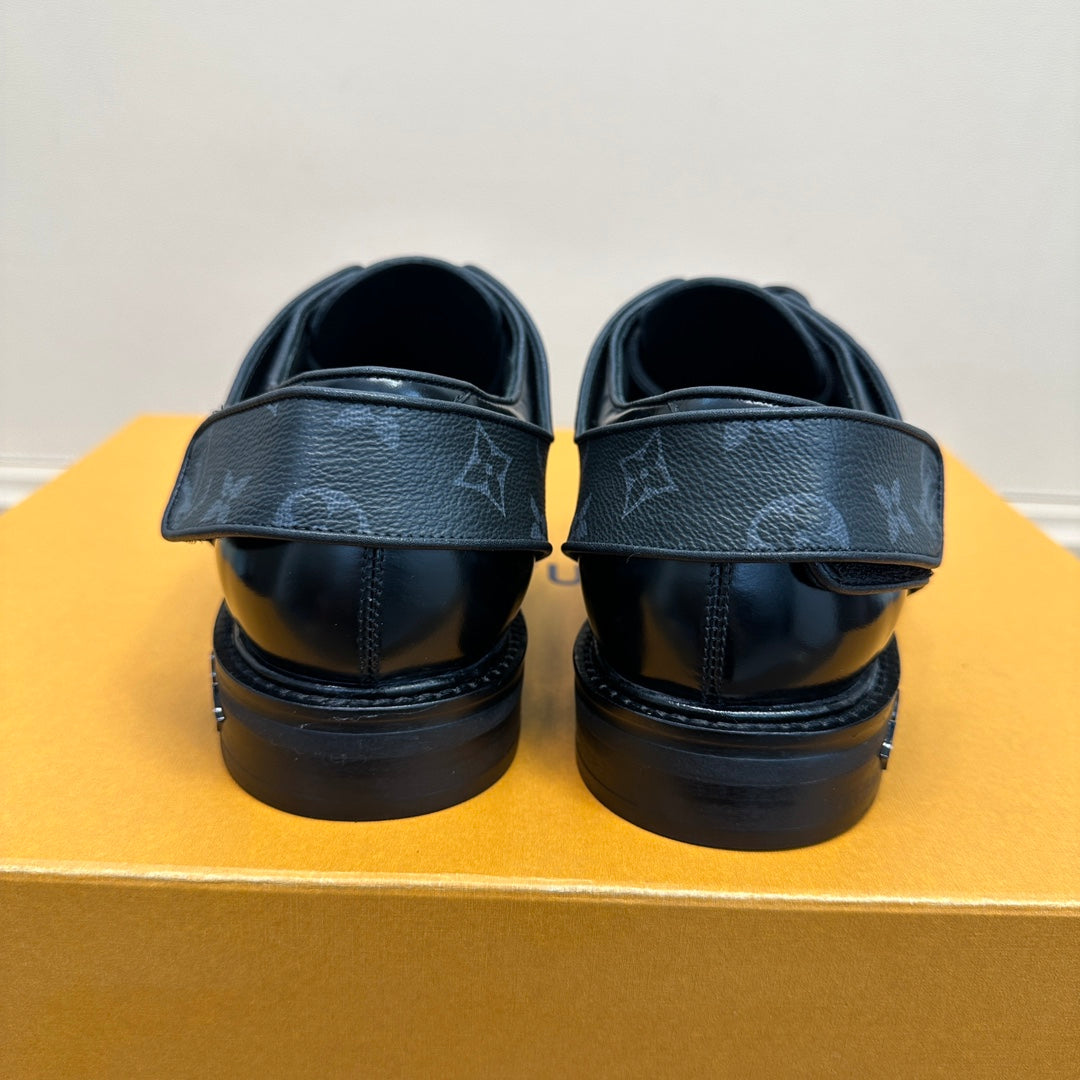 LV DERBY HARNESS SHOES IN BLACK CALFSKIN