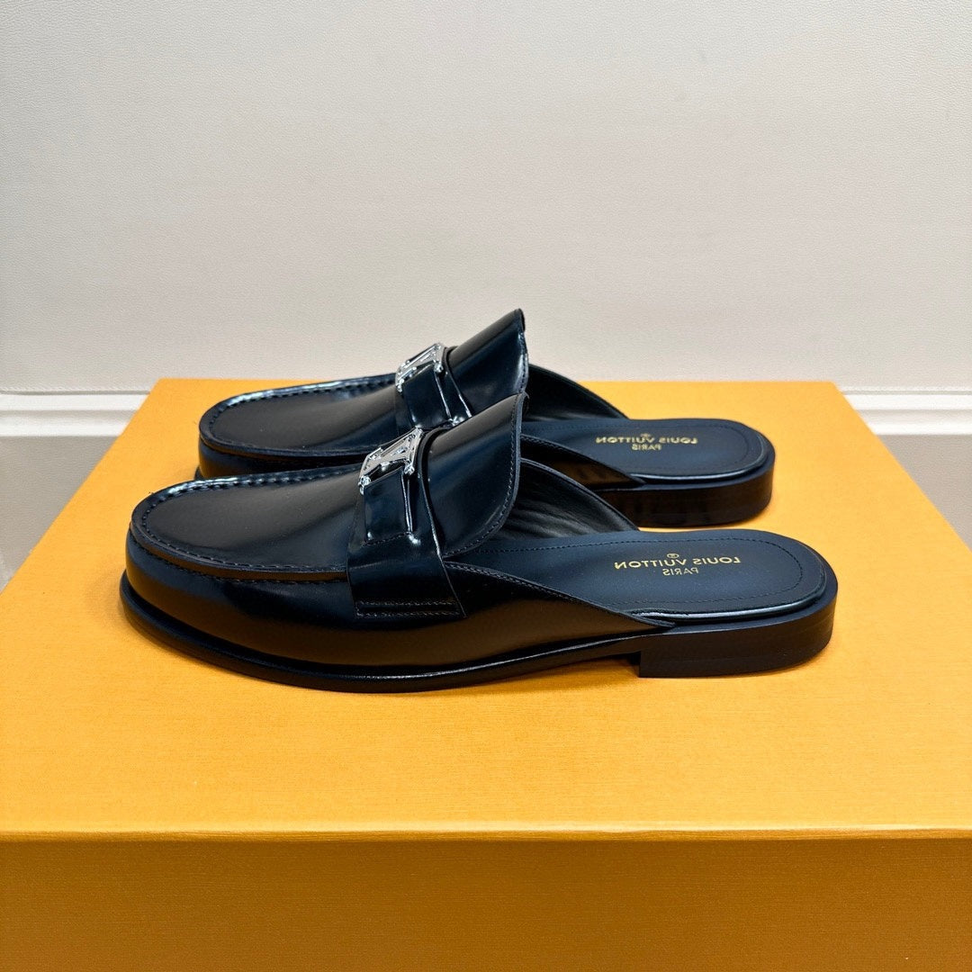 LV EASY MULE IN GLOSSY BLACK CALFSKIN