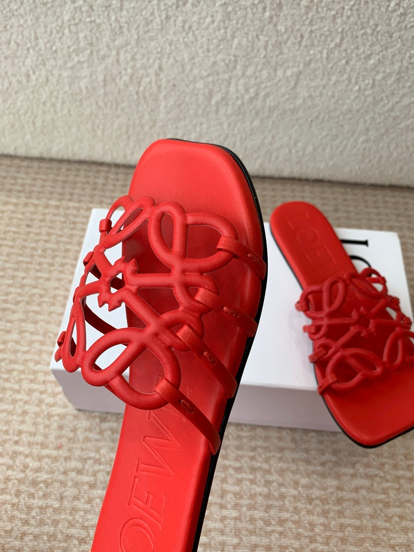Loewe 25 Petal Anagram Slides Red Cowhide