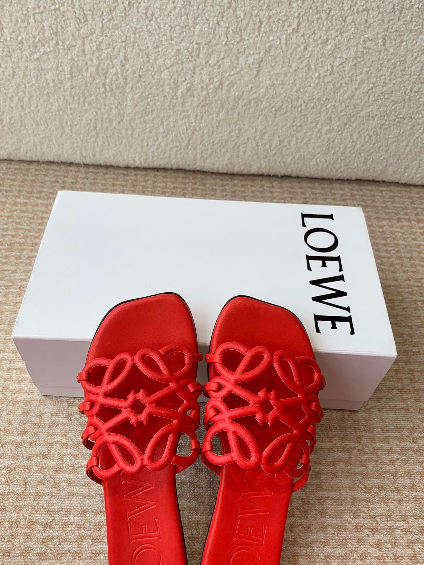 Loewe 25 Petal Anagram Slides Red Cowhide