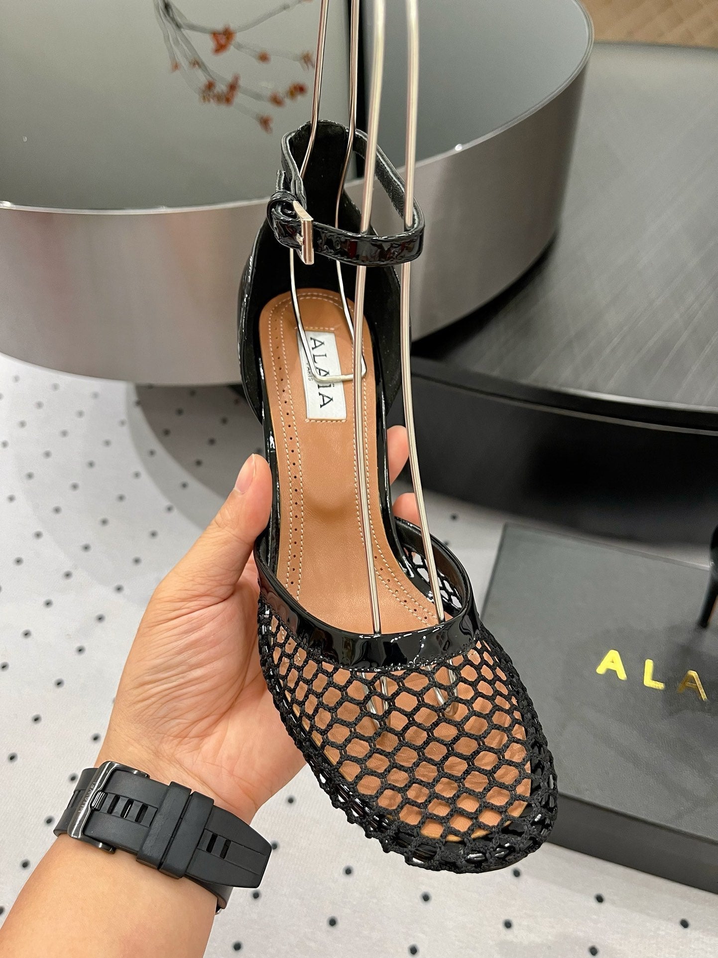 Alaila High Fishnet Pumps 90mm In Black Mesh Fabric 954848