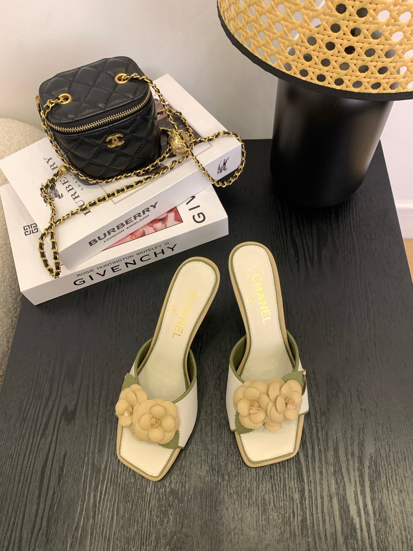 CC 25 Mules Green White Lambskin 288772