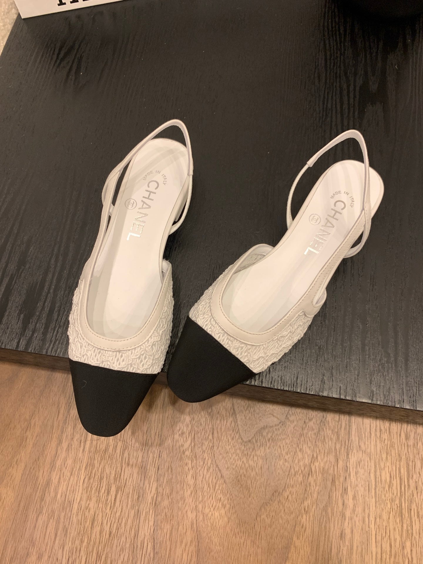 CC 25 Slingback Flat White Fabric Grosgrain