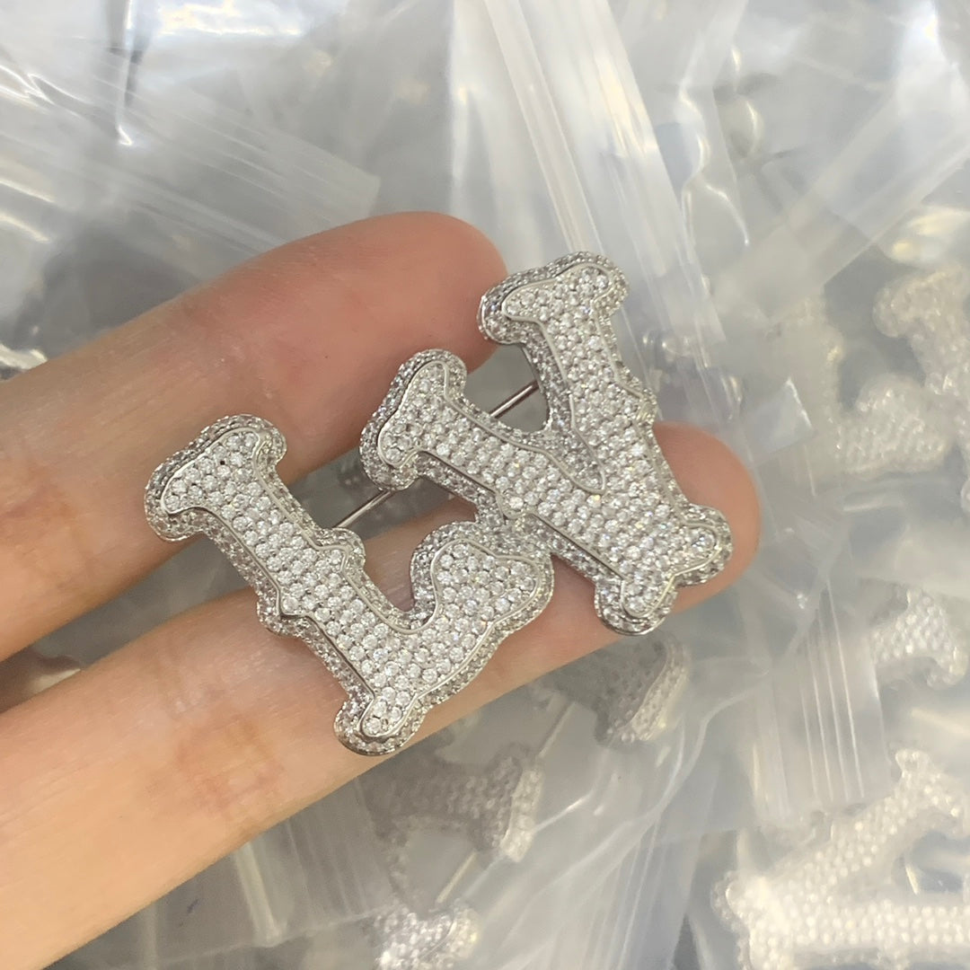 LV Brooch 198600