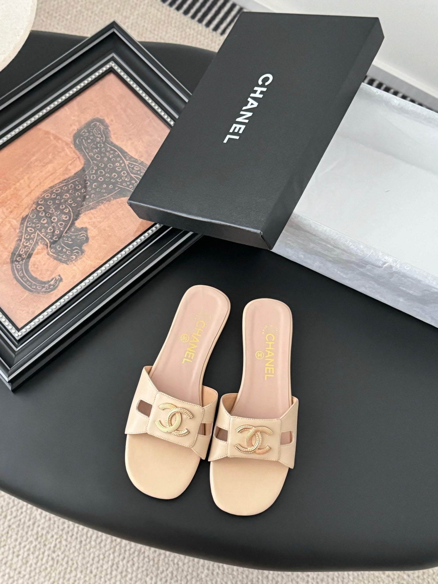 CC 25 Slippers Beige Cowhide 305282
