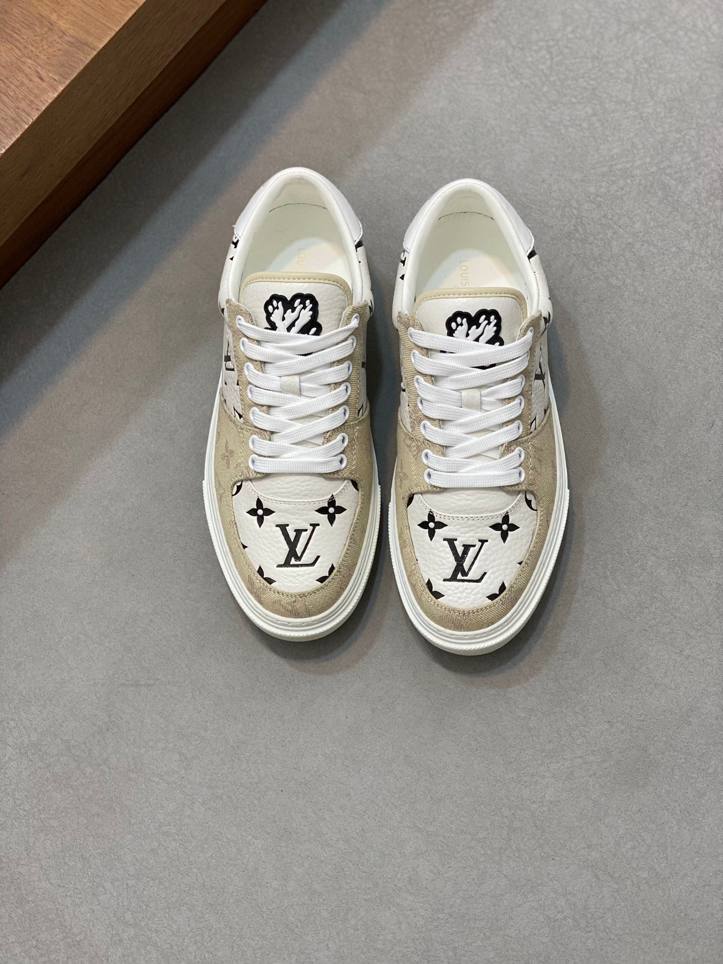 LV MONOGRAM BEIGE AND WHITE SNEAKERS