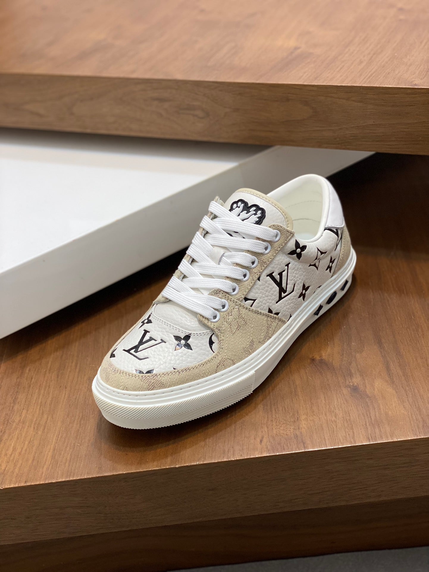 LV MONOGRAM BEIGE AND WHITE SNEAKERS