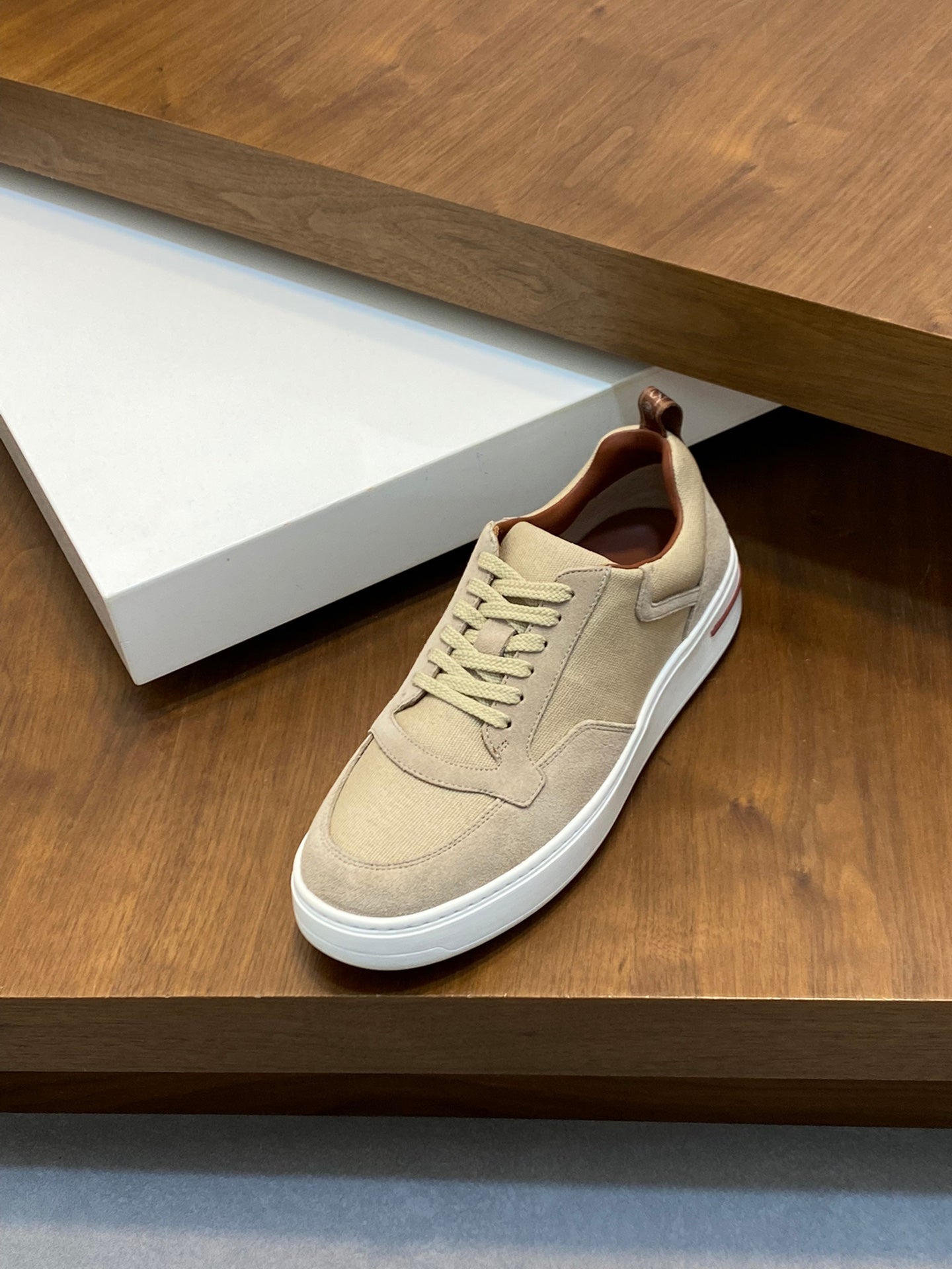 LP NEWPORT WALK SNEAKERS TORTILLA SUEDE